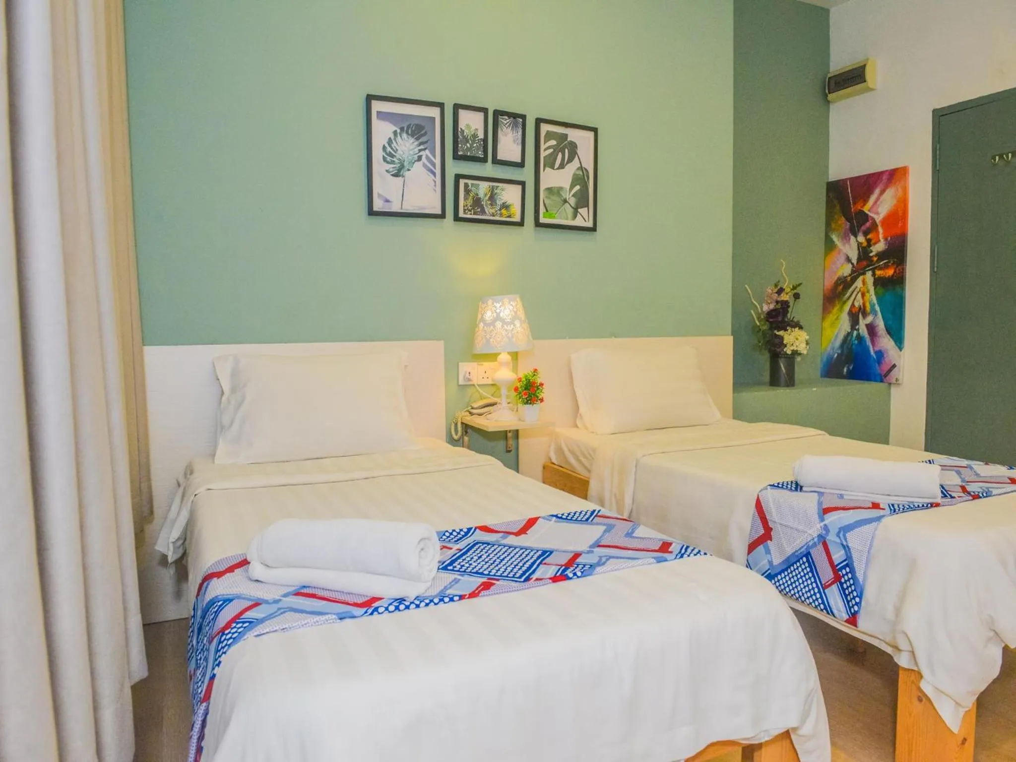 Bed in Treeline Urban Inn