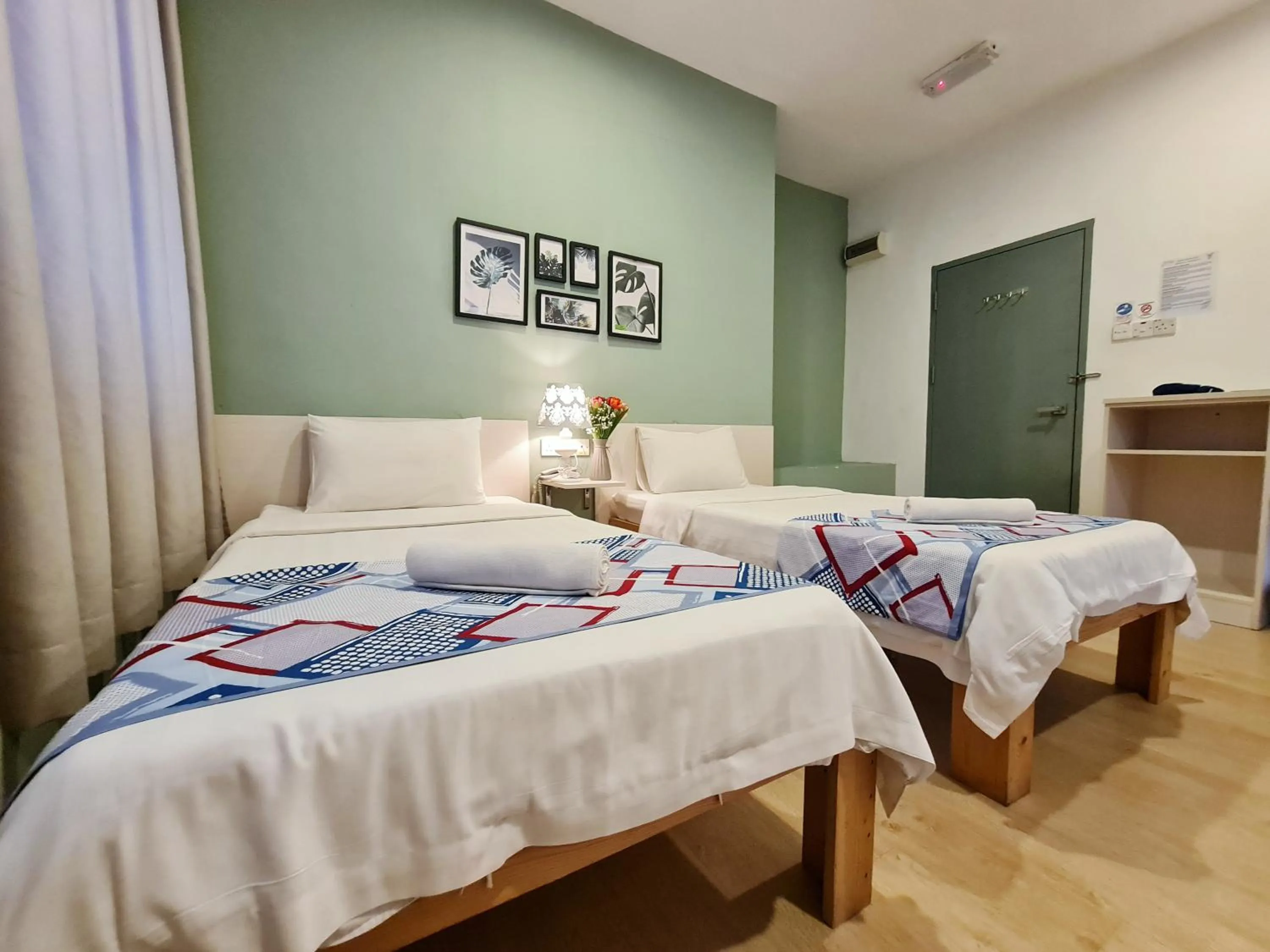 Bed in Treeline Urban Inn