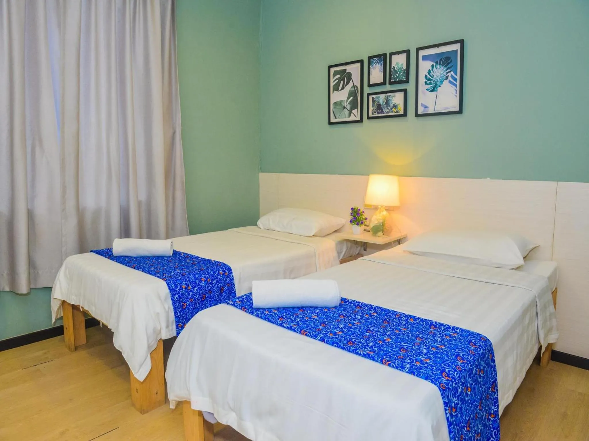 Bed in Treeline Urban Inn