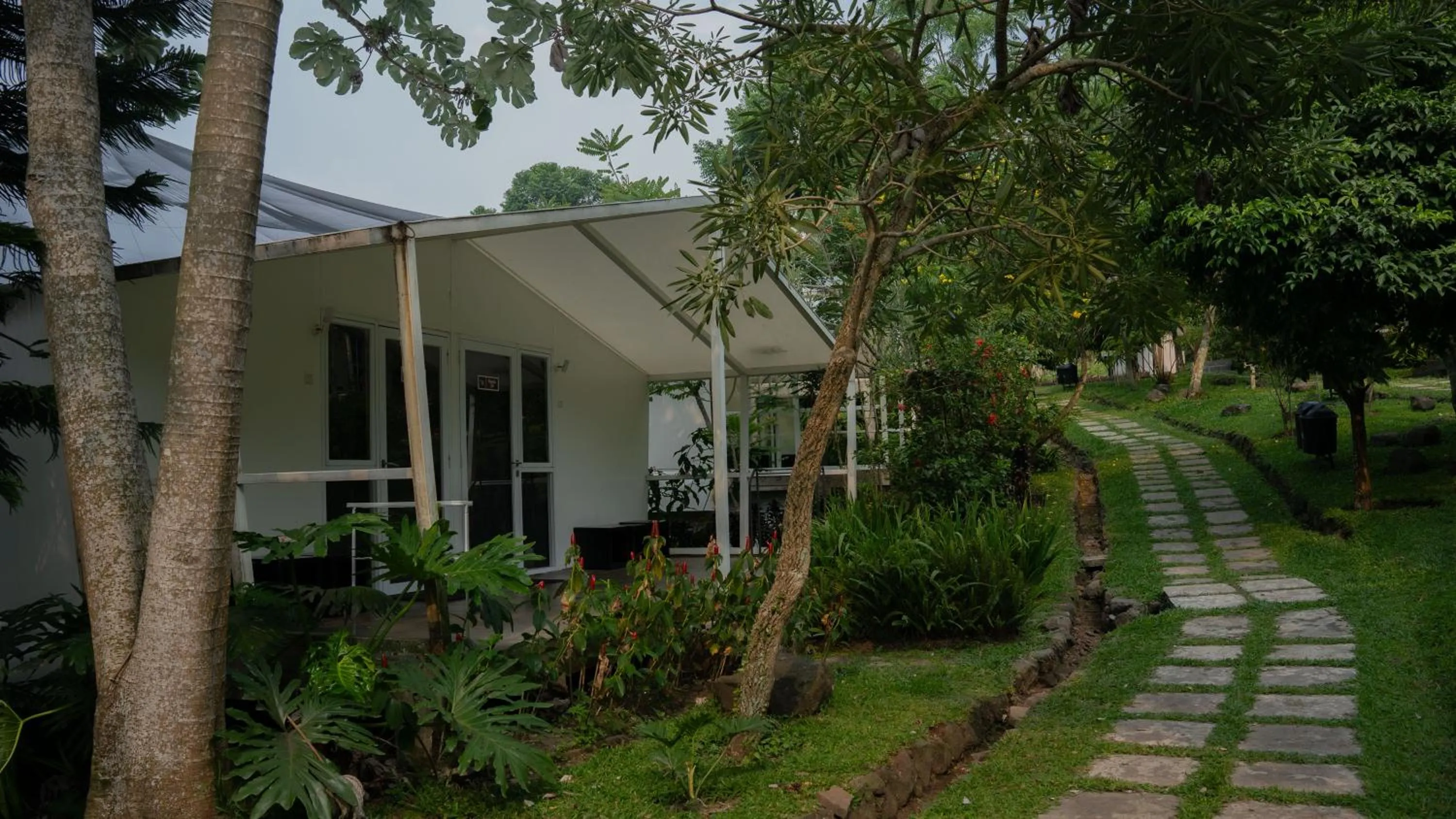 Property building in Leuweung Geledegan Ecoldge