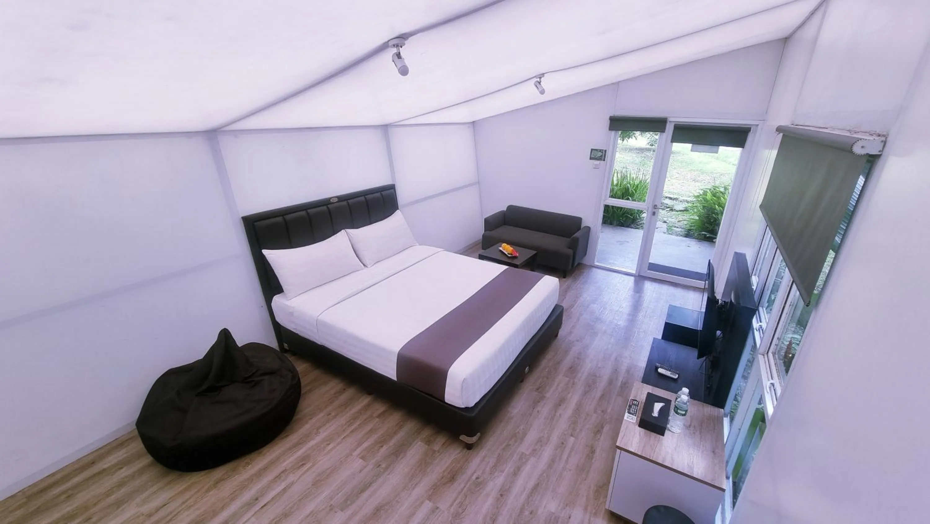 Bed in Leuweung Geledegan Ecoldge