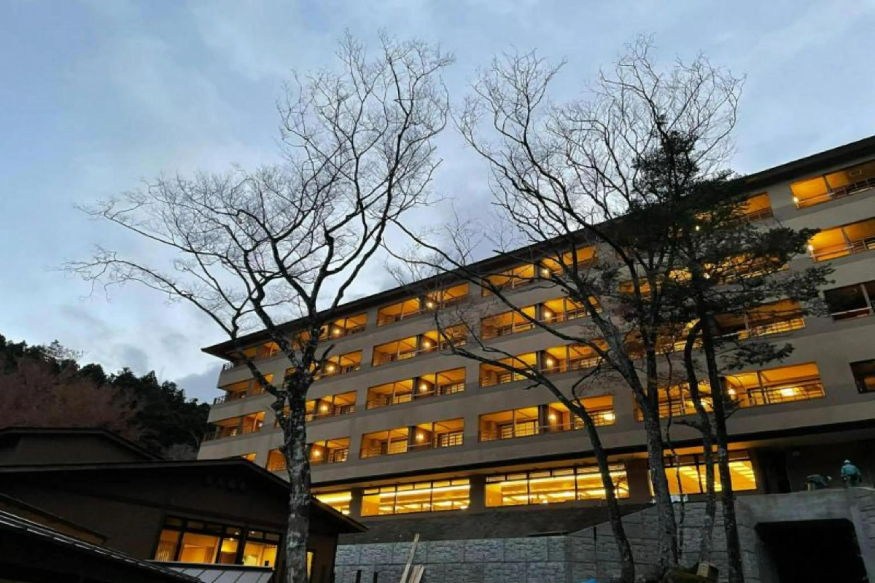 Property building in Shionoyu Onsen Rengetsu