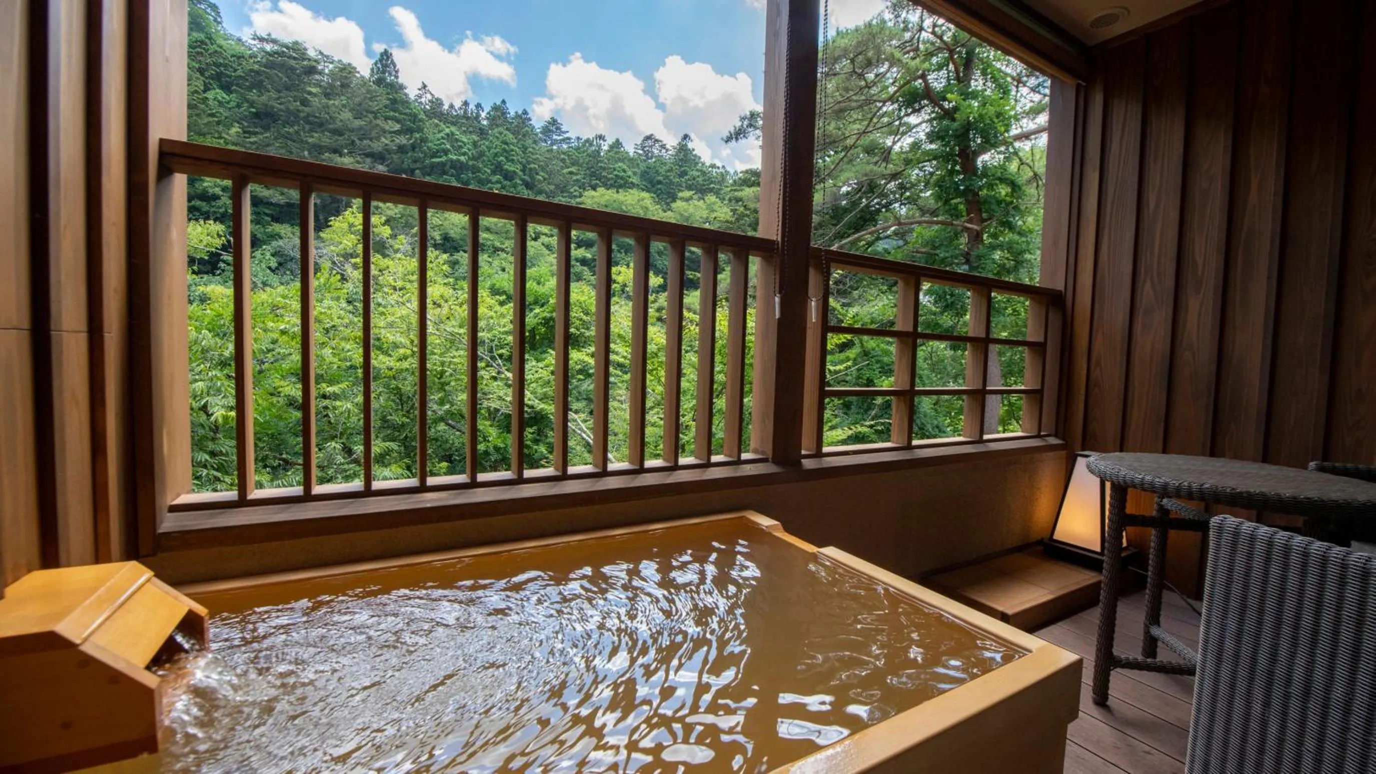Hot Spring Bath in Shionoyu Onsen Rengetsu