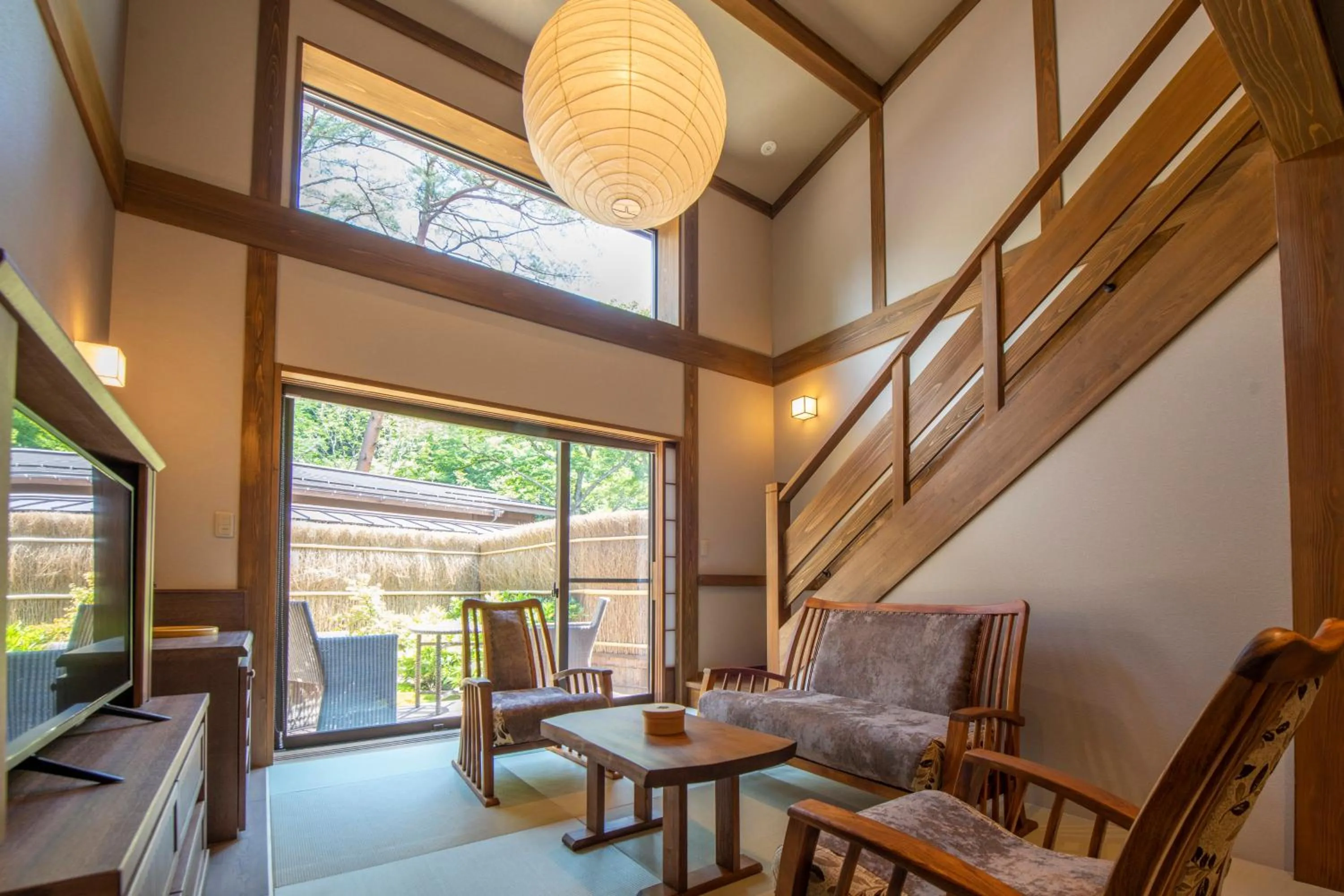Living room in Shionoyu Onsen Rengetsu