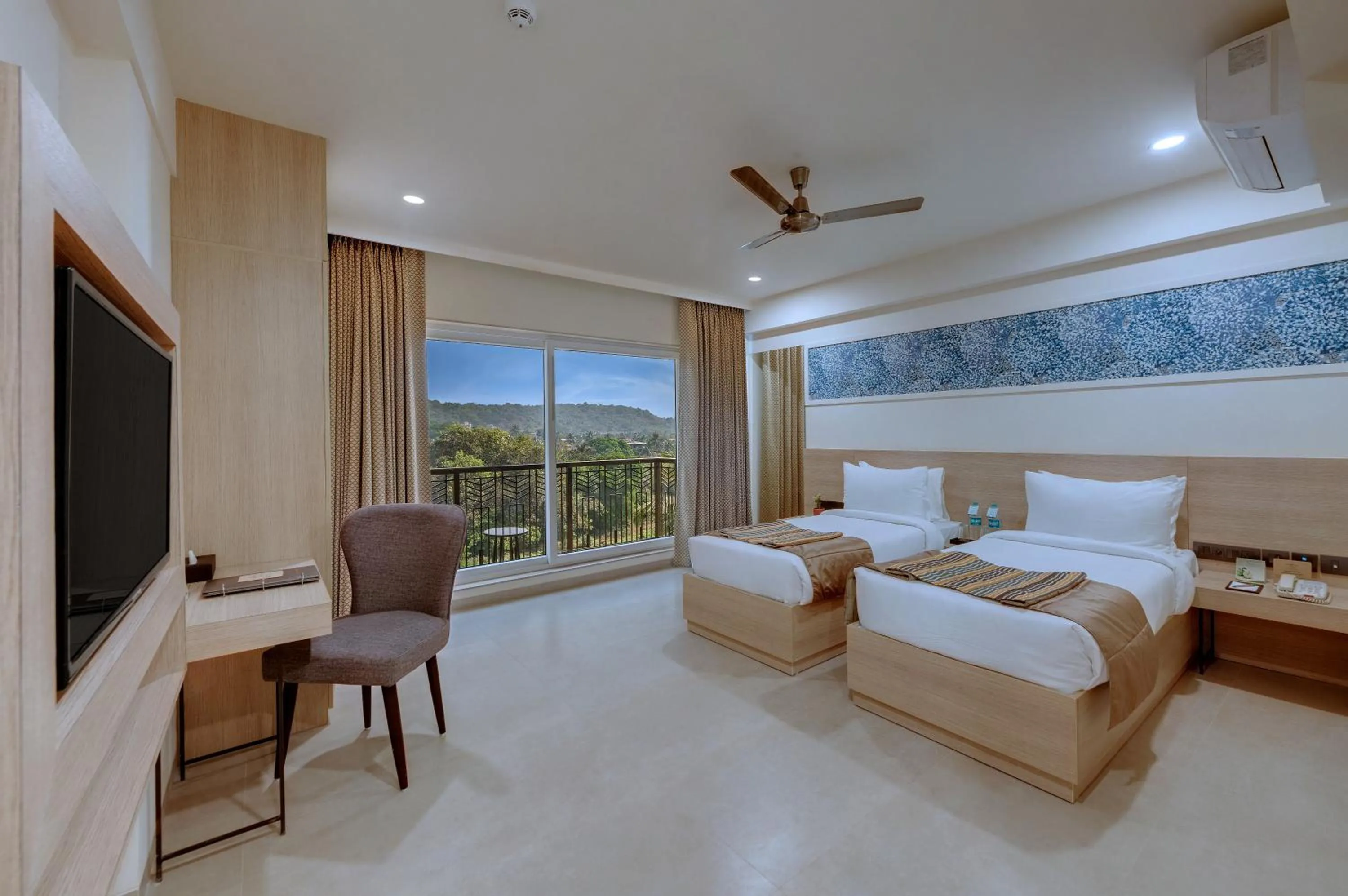 Photo of the whole room, Bed in The Fern Habitat, Candolim, Goa