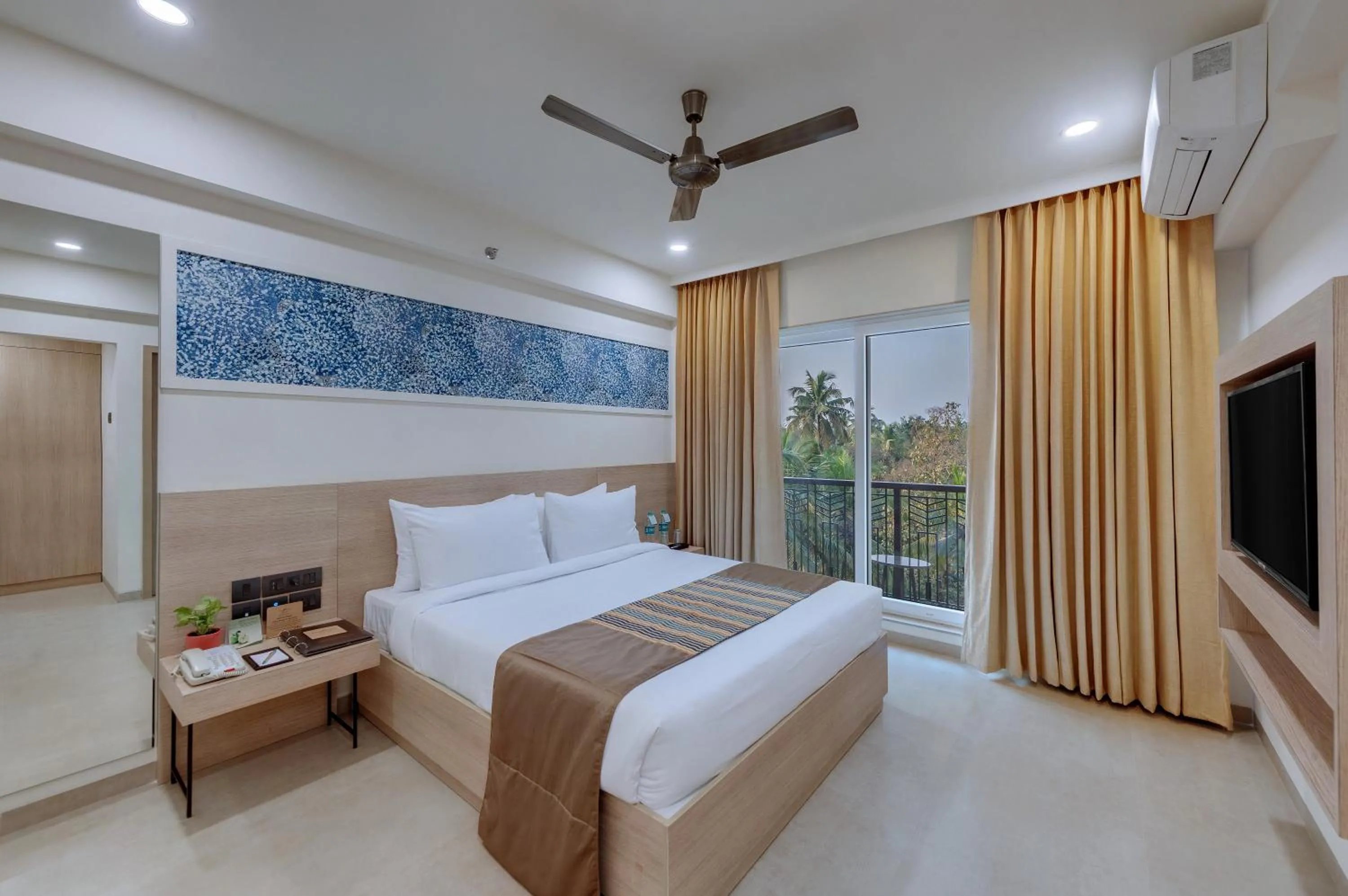 Bedroom, Bed in The Fern Habitat, Candolim, Goa