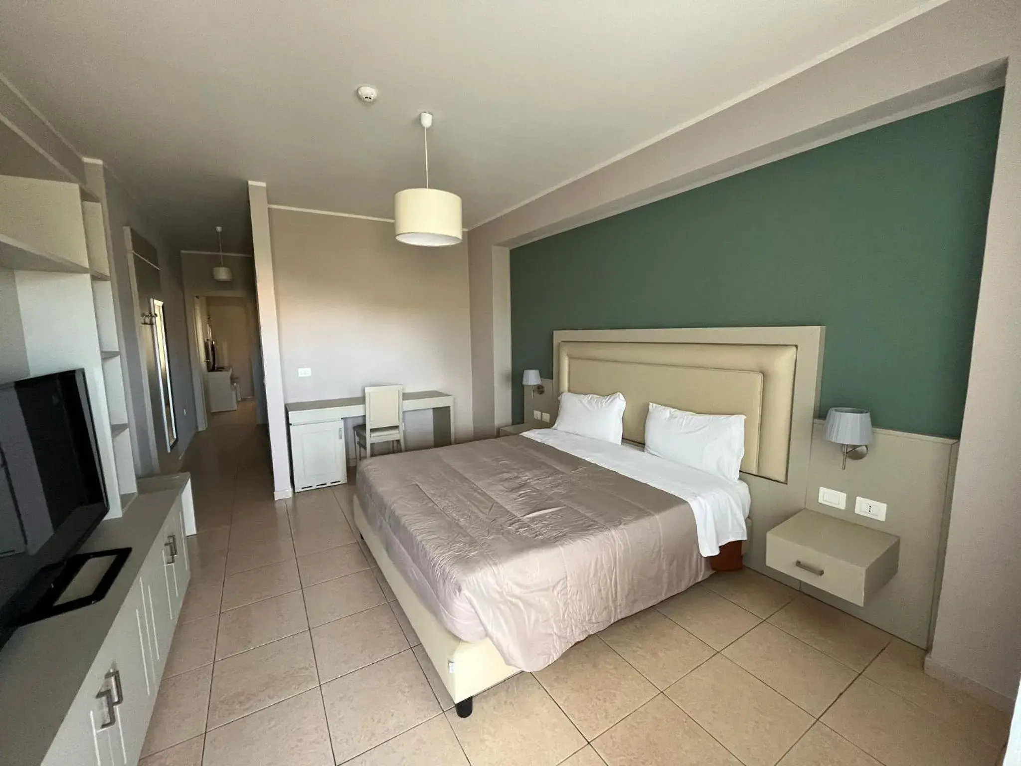 Quadruple Room with Sea View in Mediterranean Boutique Hotel Quadruple Room with Sea View in Mediterranean Boutique Hotel