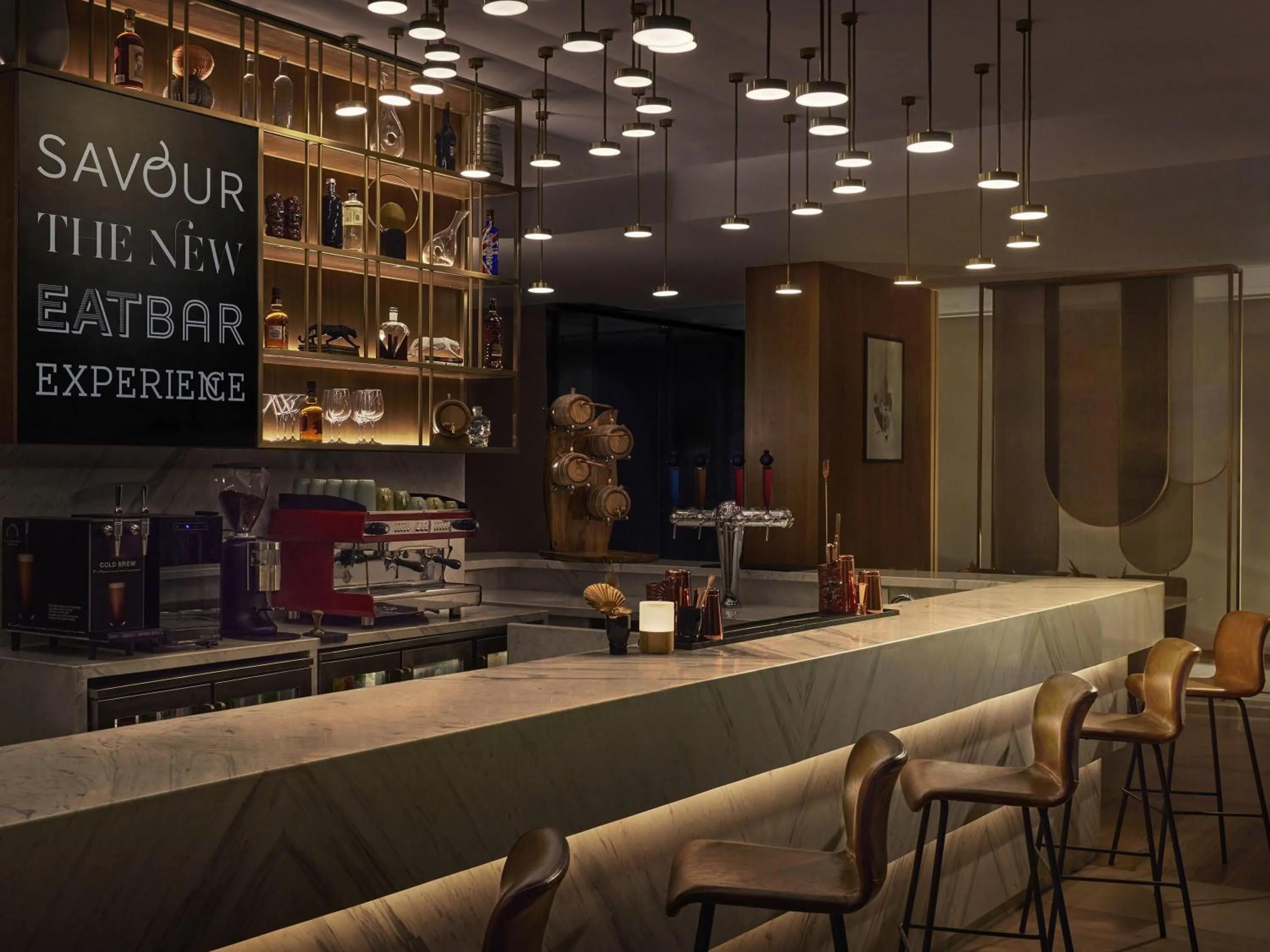 Lounge or bar in Novotel Mumbai International Airport