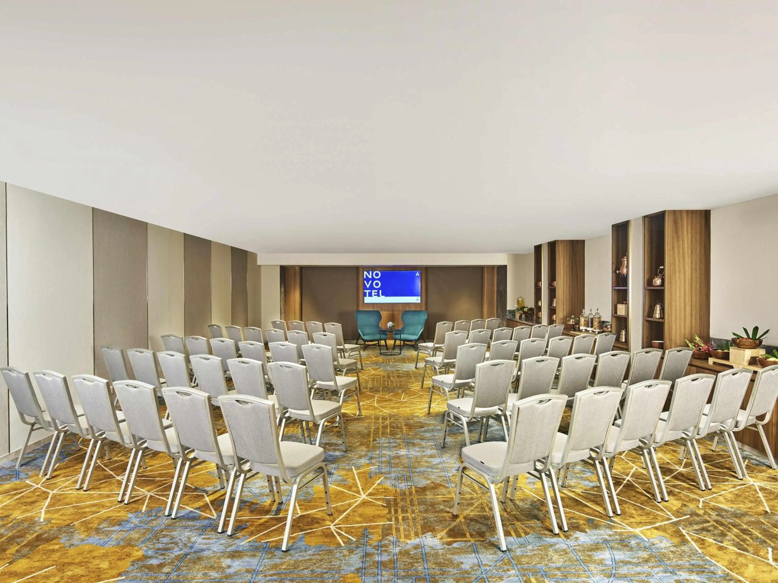 Meeting/conference room in Novotel Mumbai International Airport