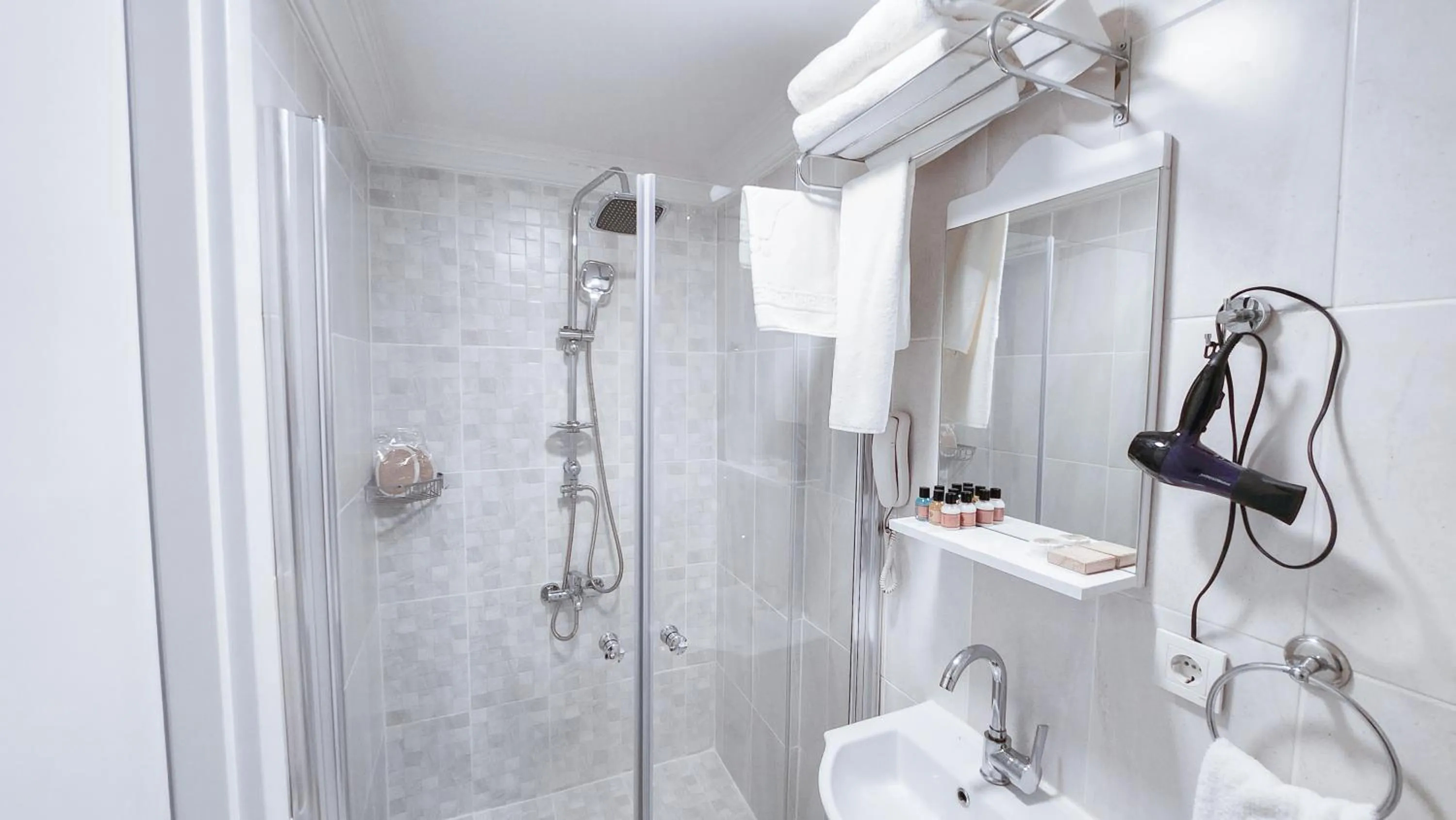 Toilet in Exclusive Art Hotel