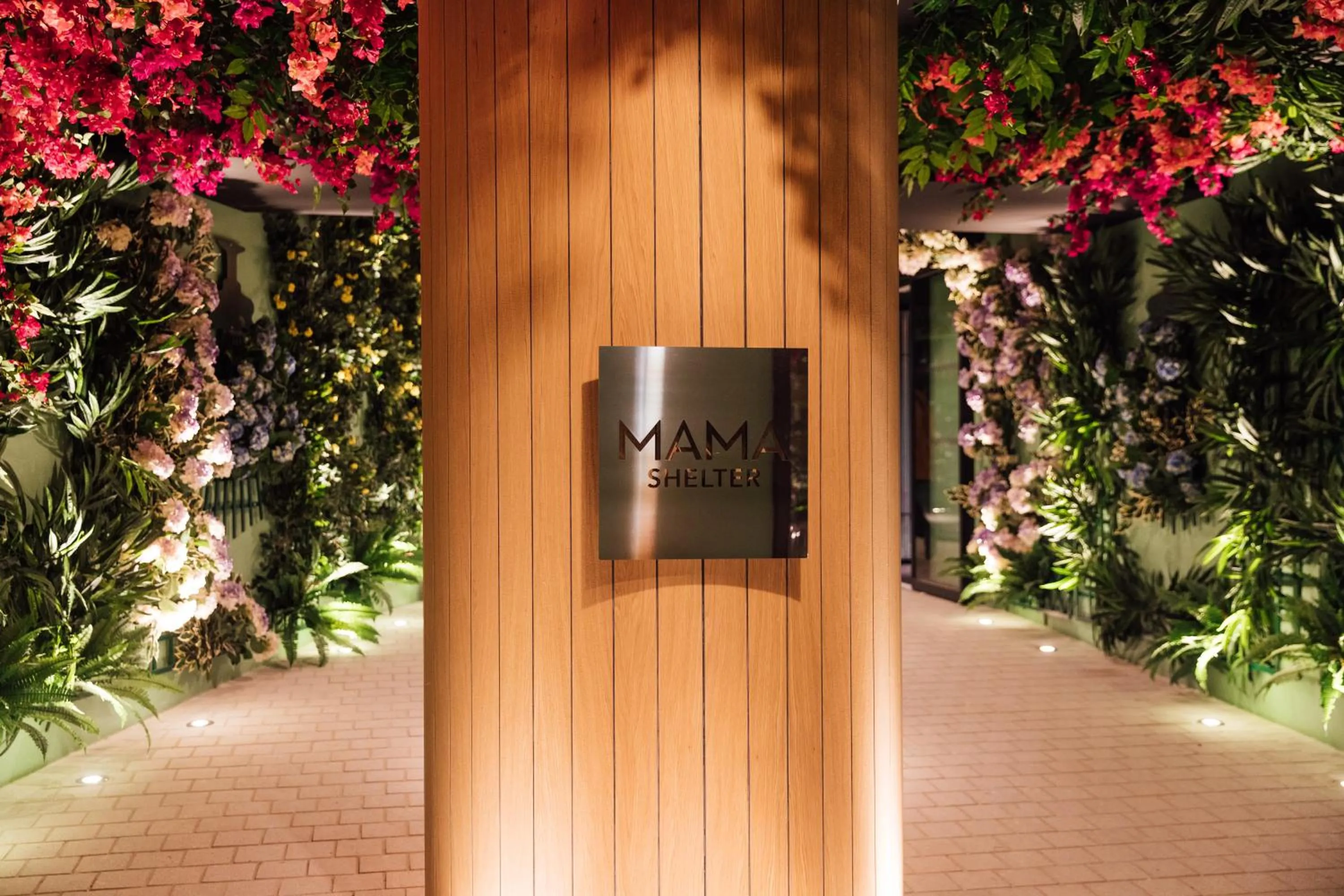 Facade/entrance in Mama Shelter Rennes