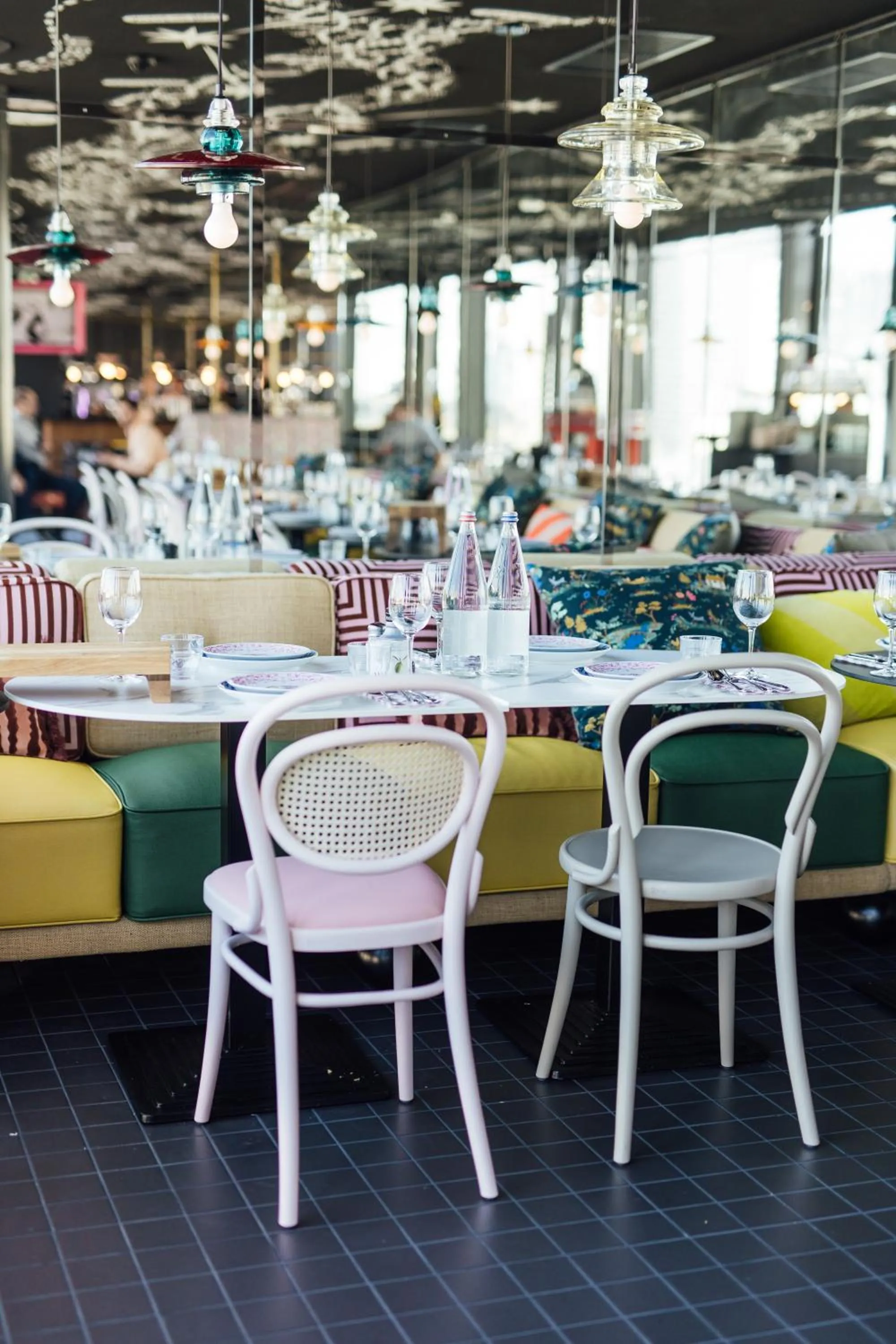 Restaurant/places to eat in Mama Shelter Rennes