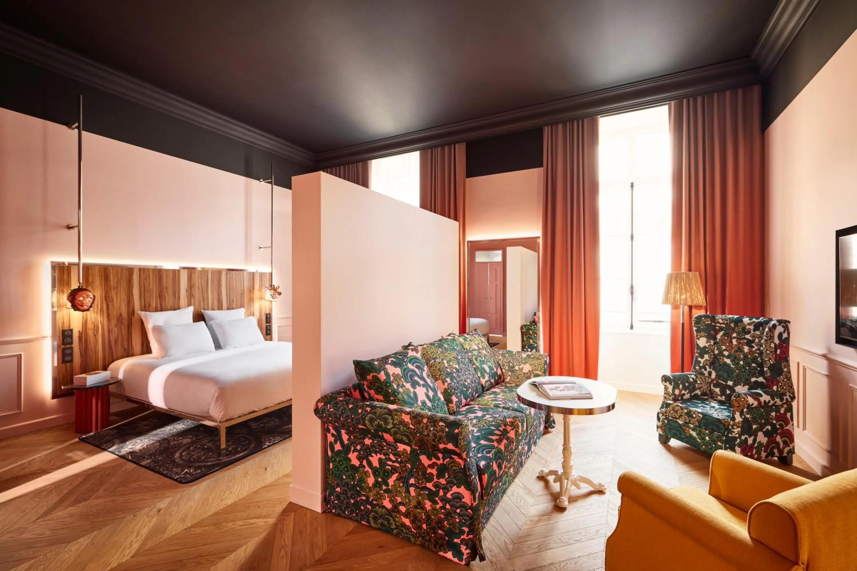 Bed in Mama Shelter Rennes