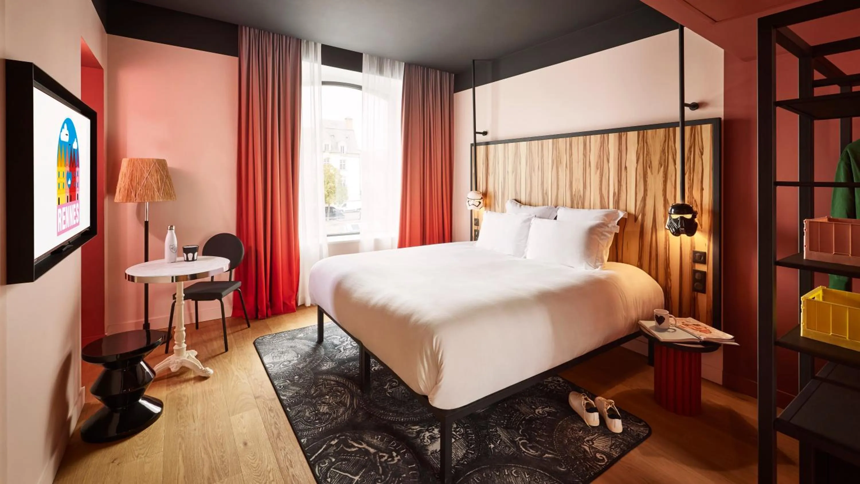 Bed in Mama Shelter Rennes