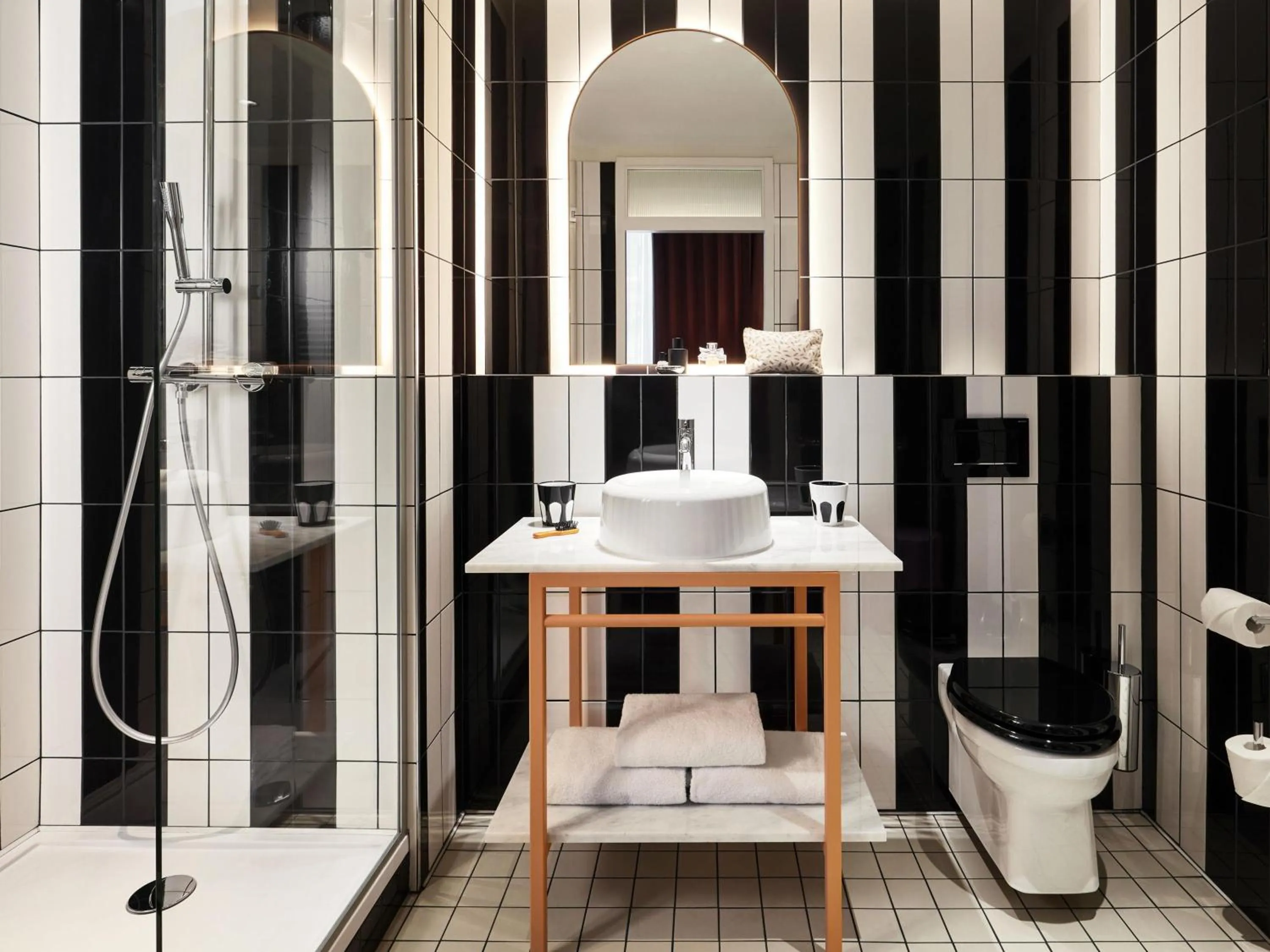 Bedroom in Mama Shelter Rennes