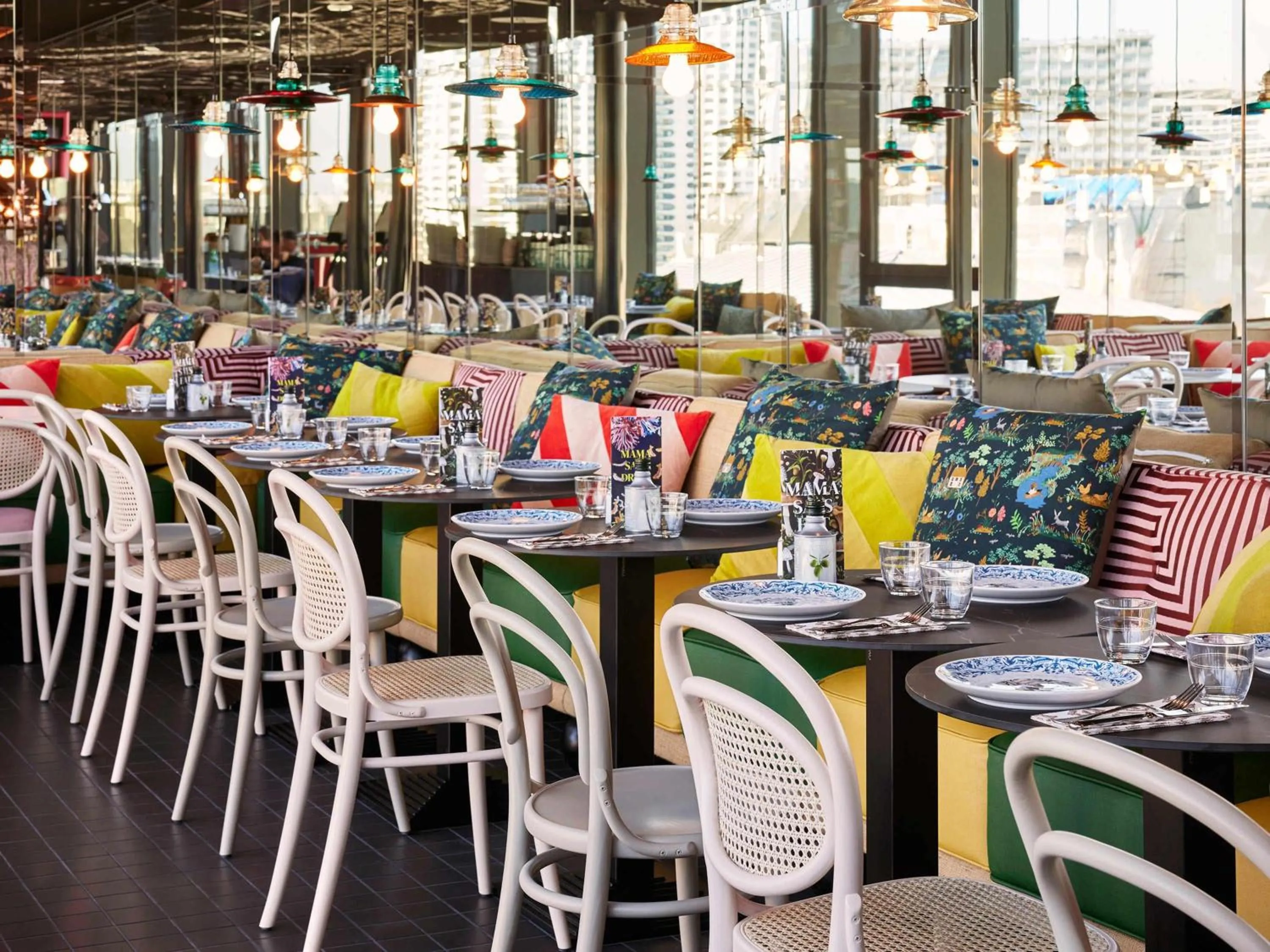 Restaurant/places to eat in Mama Shelter Rennes