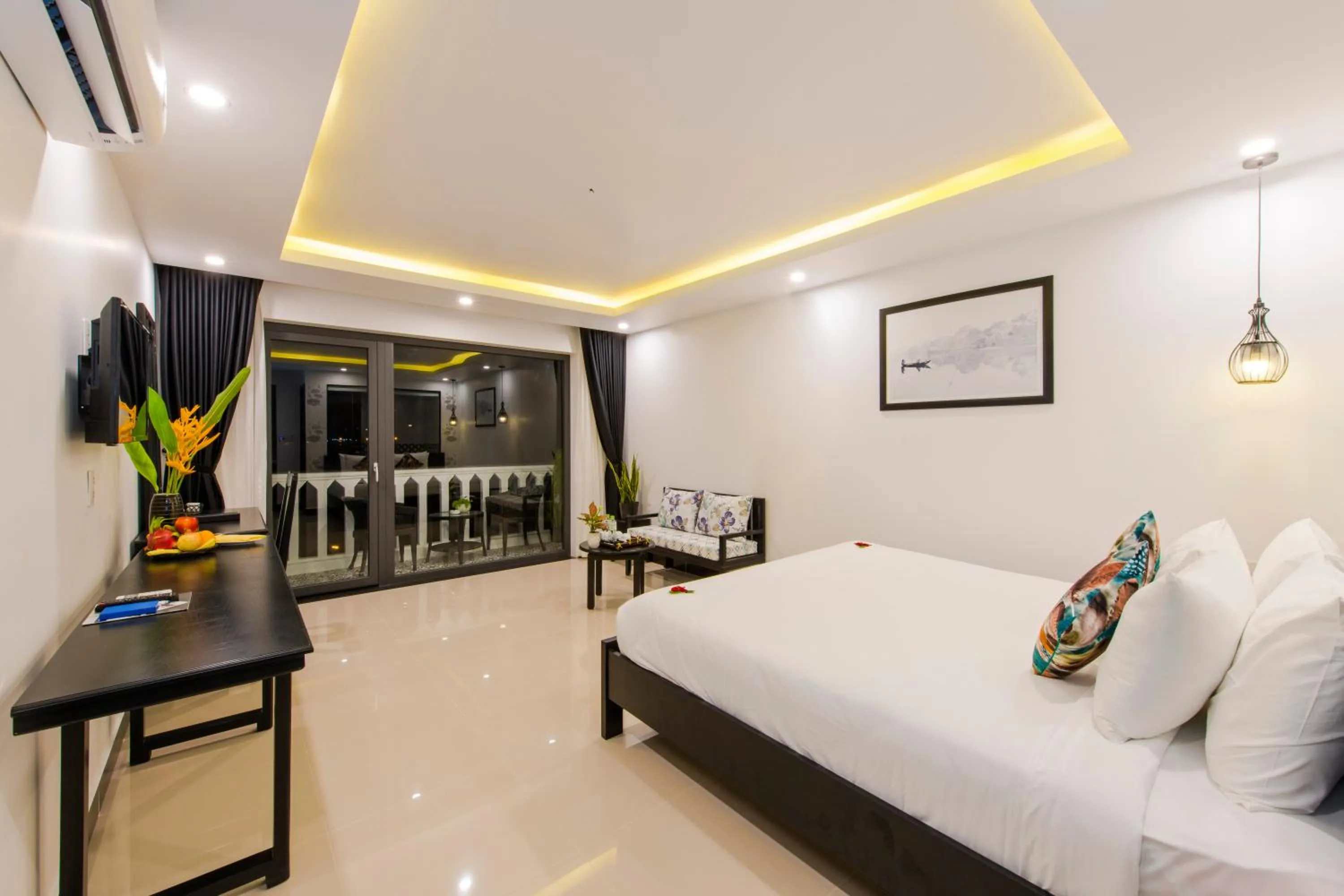 Coffee/tea facilities, Bed in Gem Riverside Hotel Hoi An