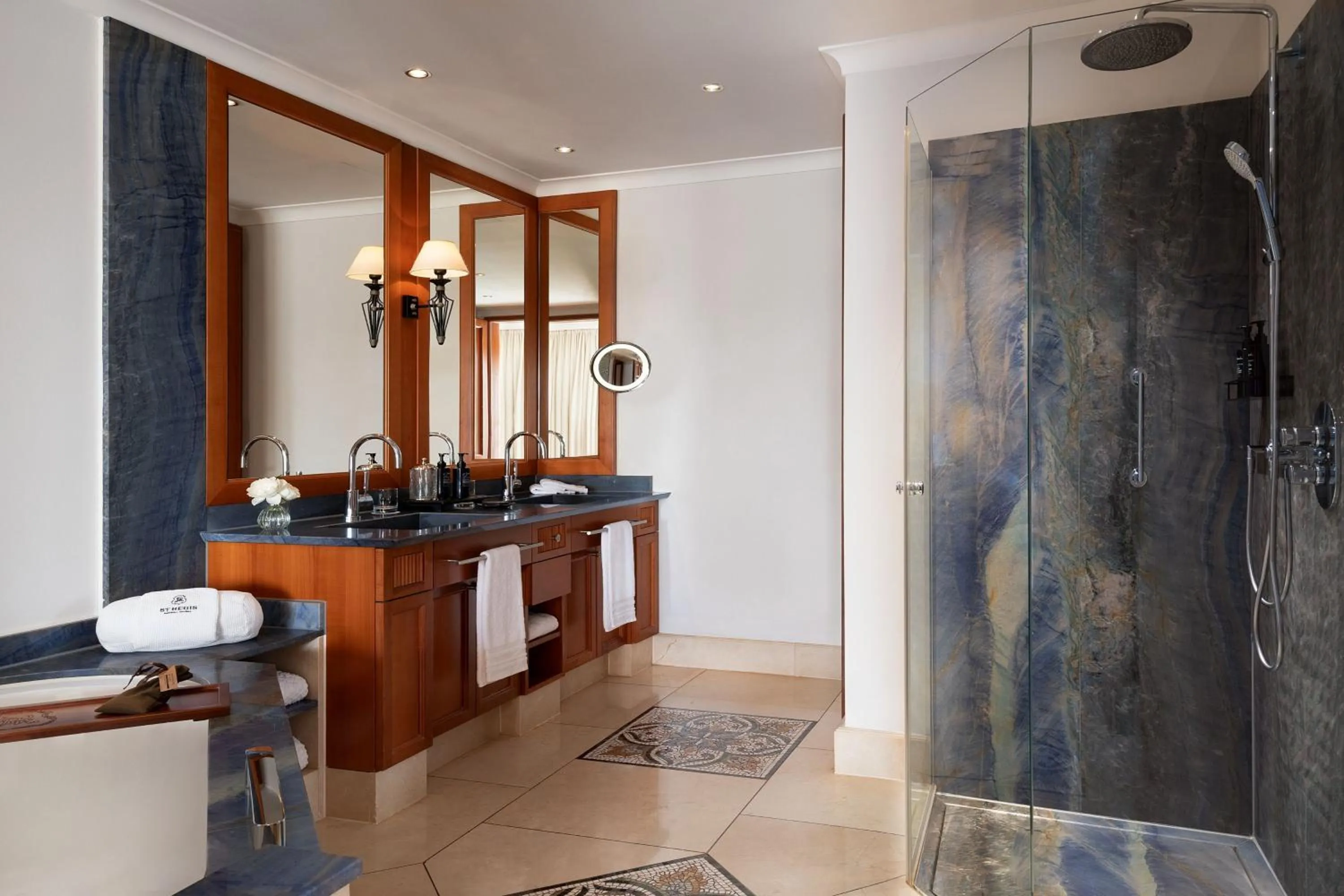 Bathroom in The St. Regis Mardavall Mallorca Resort