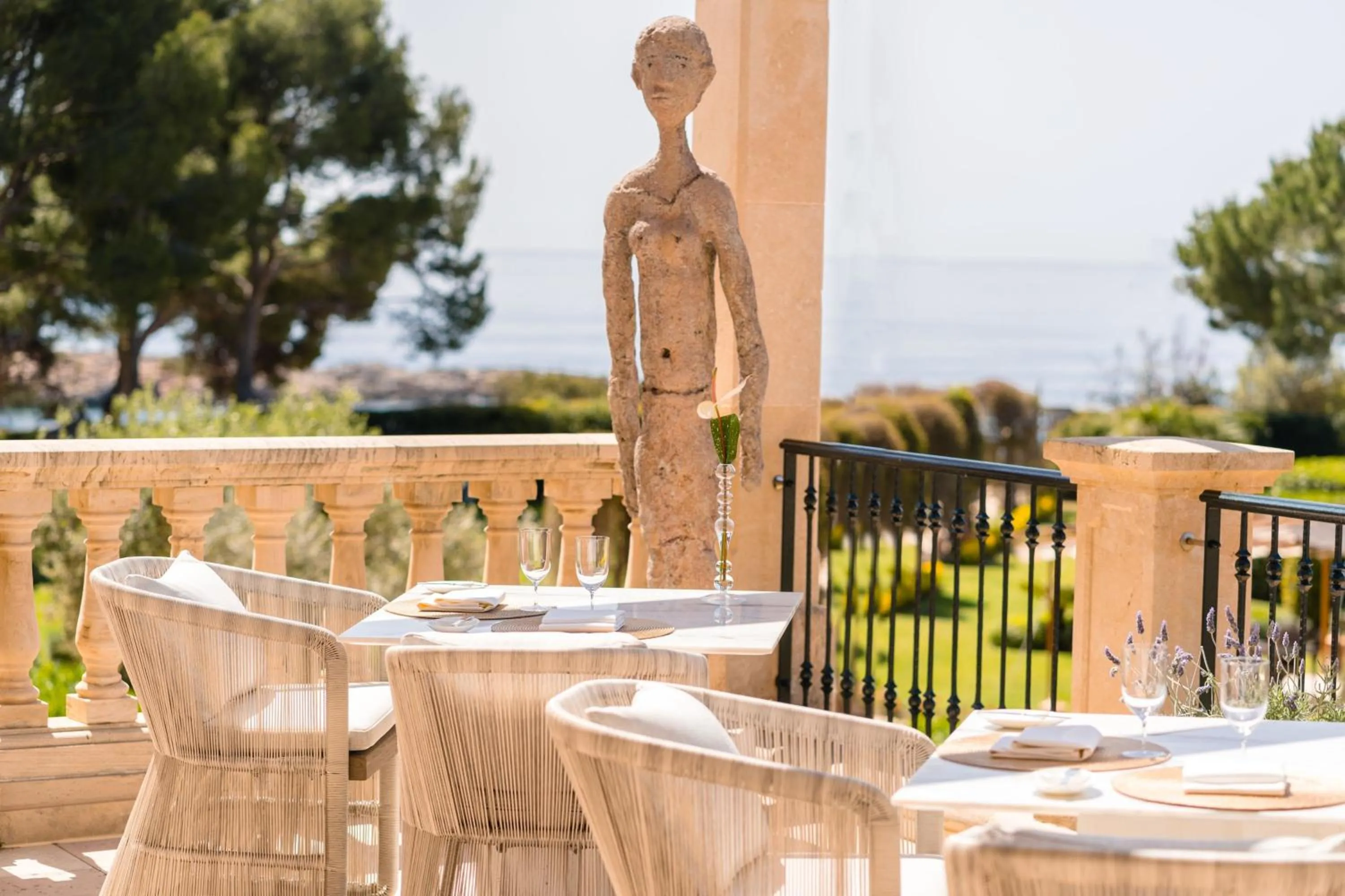 Restaurant/places to eat in The St. Regis Mardavall Mallorca Resort