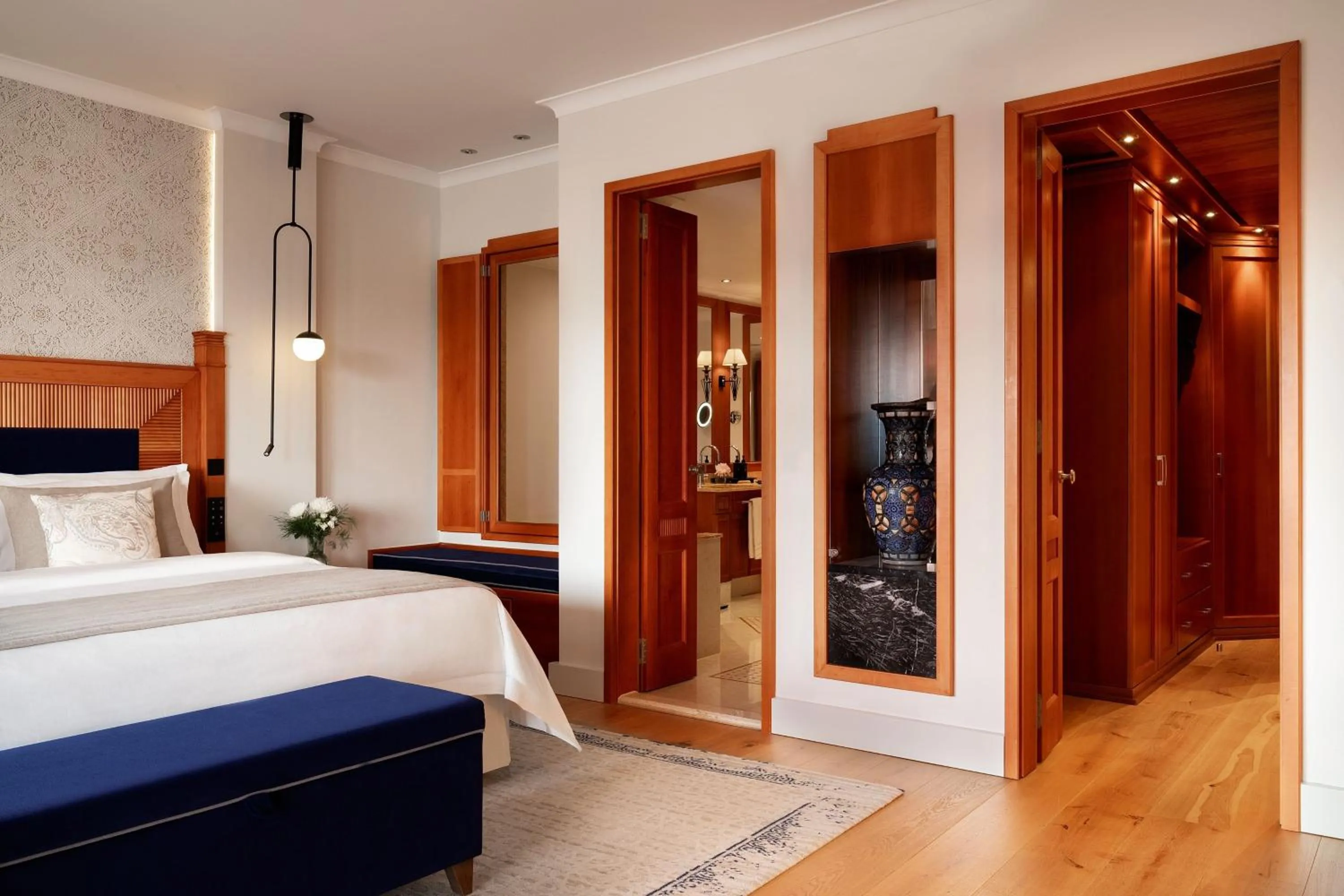 Bedroom, Bed in The St. Regis Mardavall Mallorca Resort