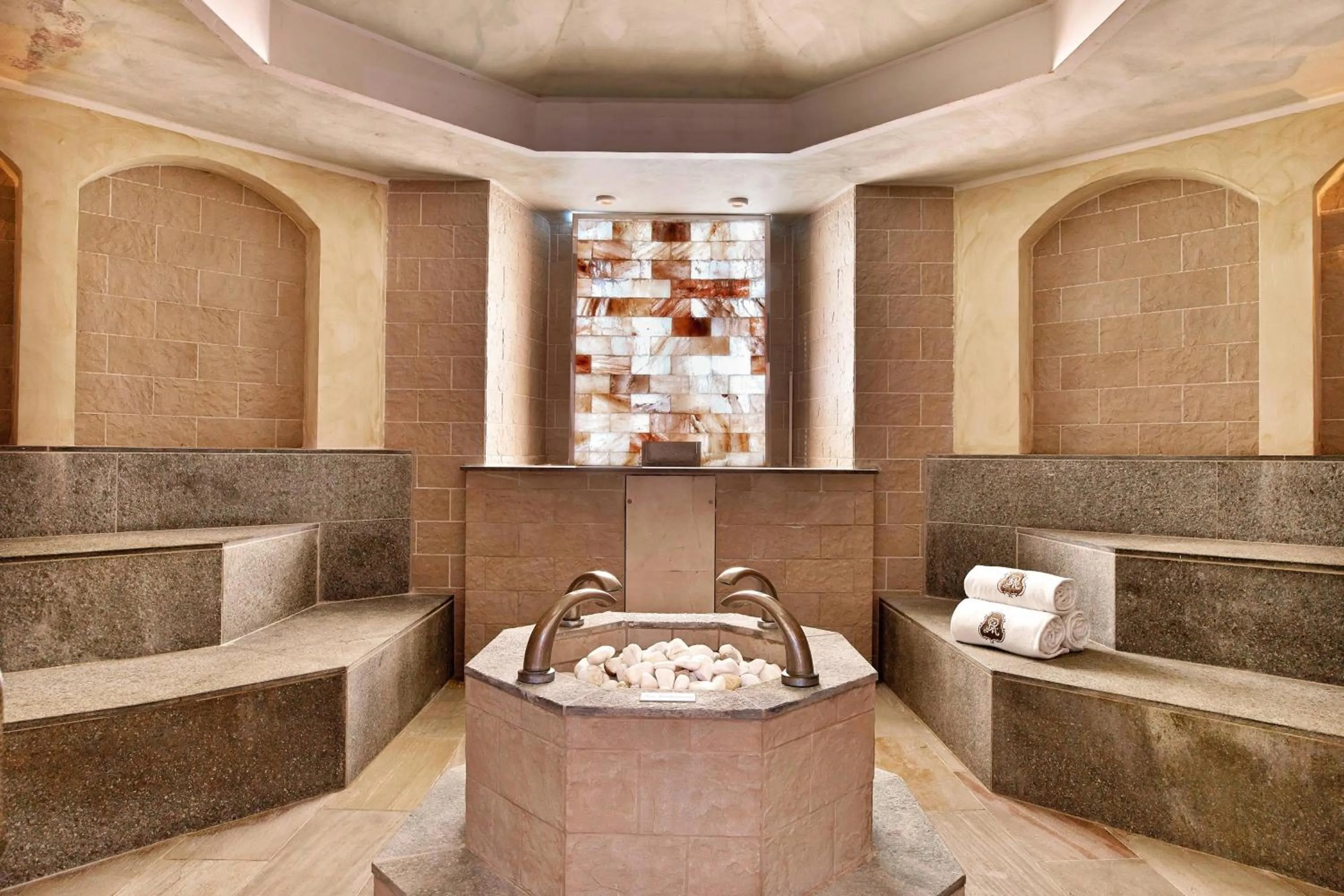 Spa and wellness centre/facilities in The St. Regis Mardavall Mallorca Resort