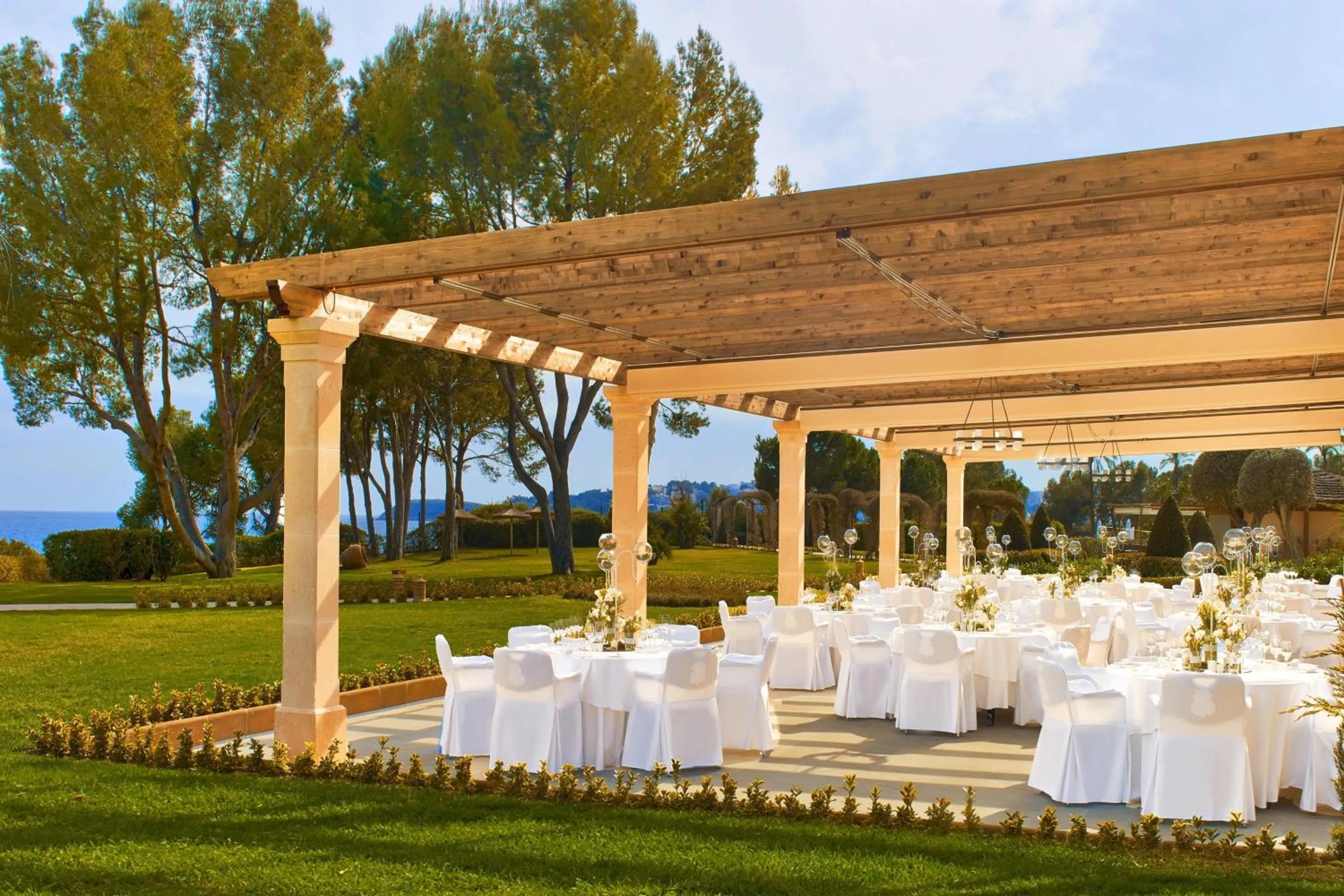 Banquet/Function facilities in The St. Regis Mardavall Mallorca Resort
