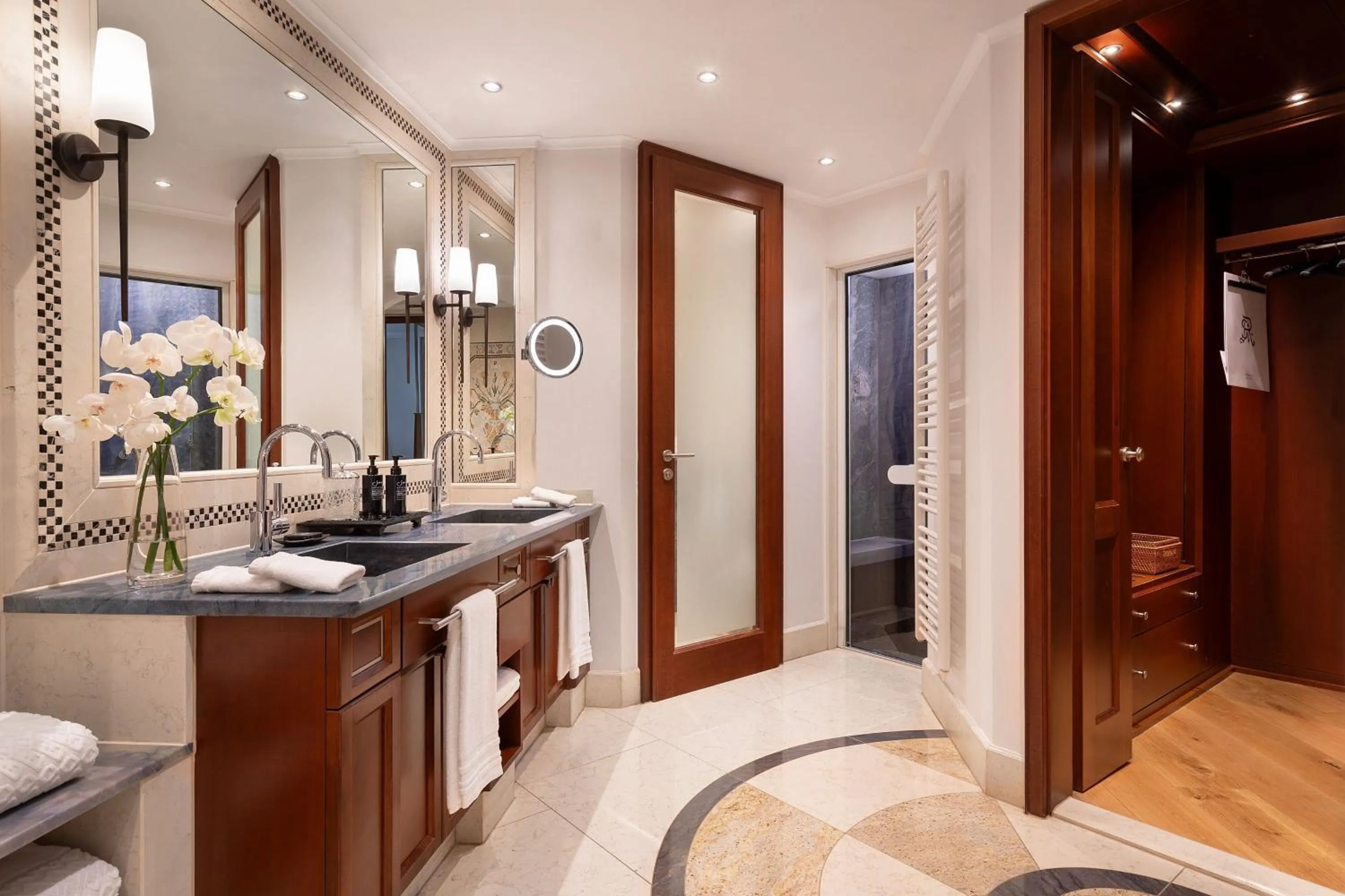 Bathroom in The St. Regis Mardavall Mallorca Resort