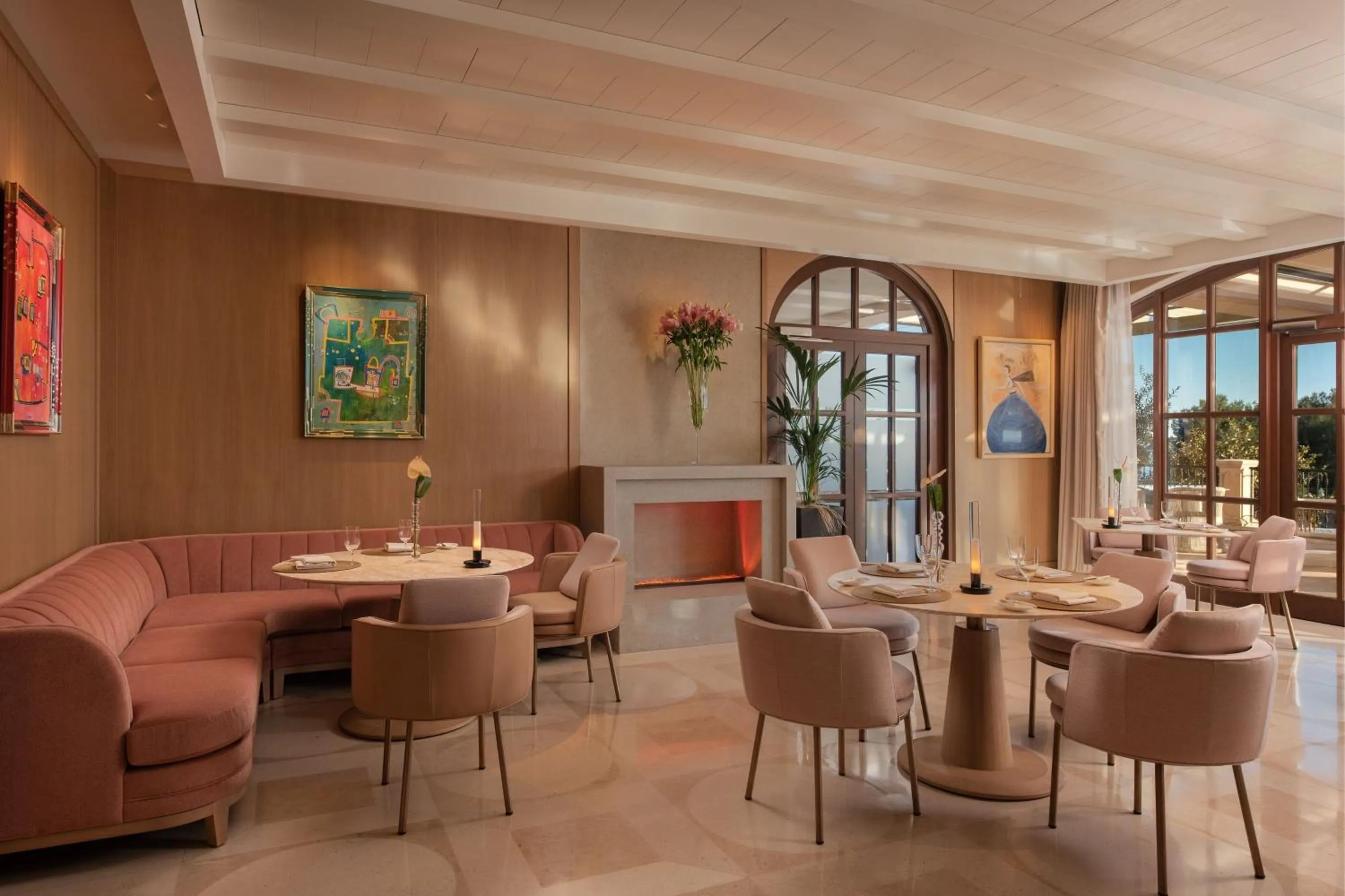 Restaurant/places to eat in The St. Regis Mardavall Mallorca Resort