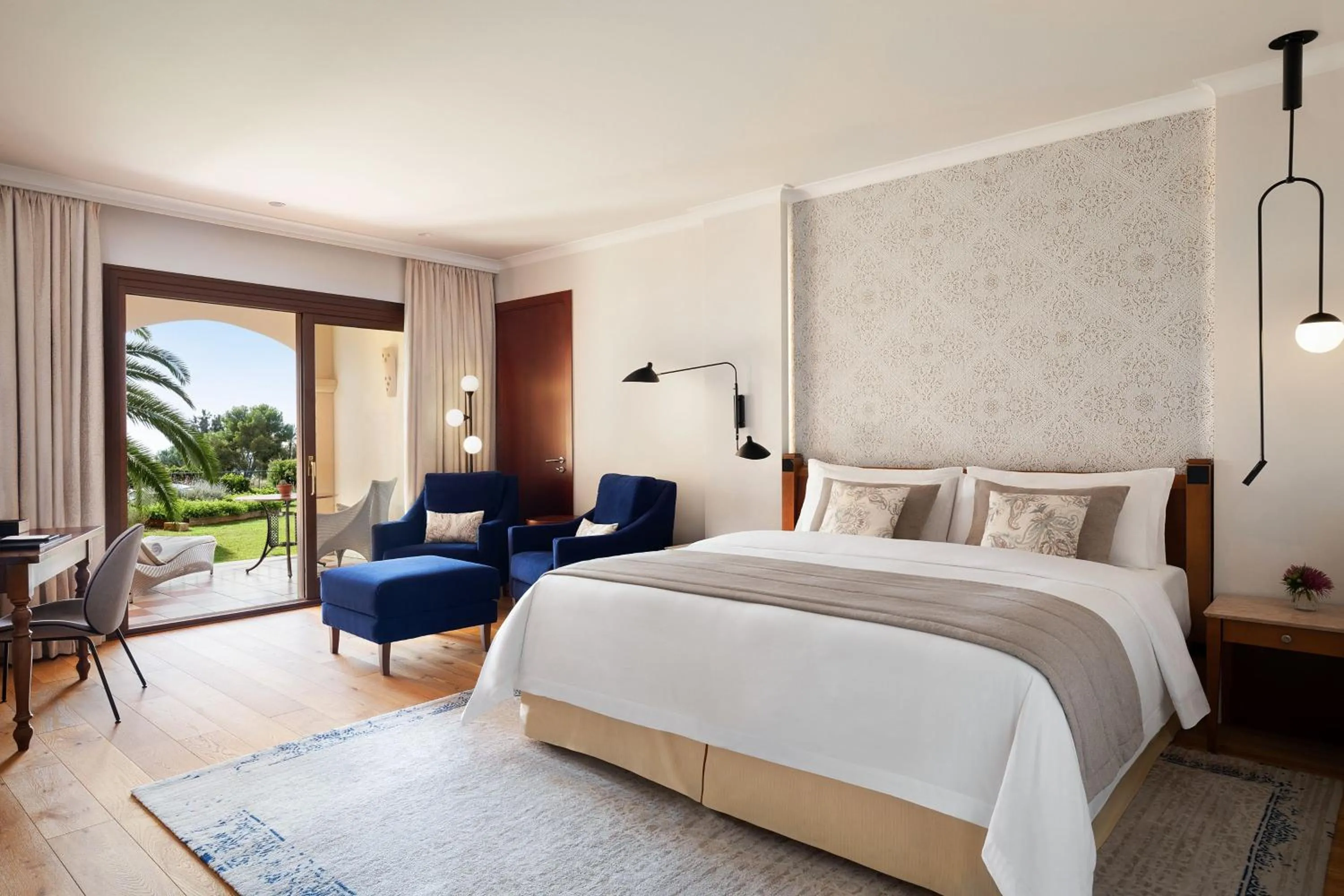 Bedroom, Bed in The St. Regis Mardavall Mallorca Resort