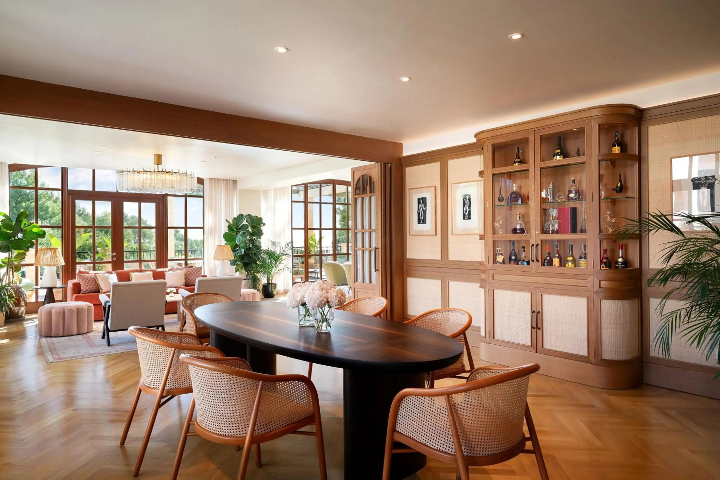 Lounge or bar in The St. Regis Mardavall Mallorca Resort