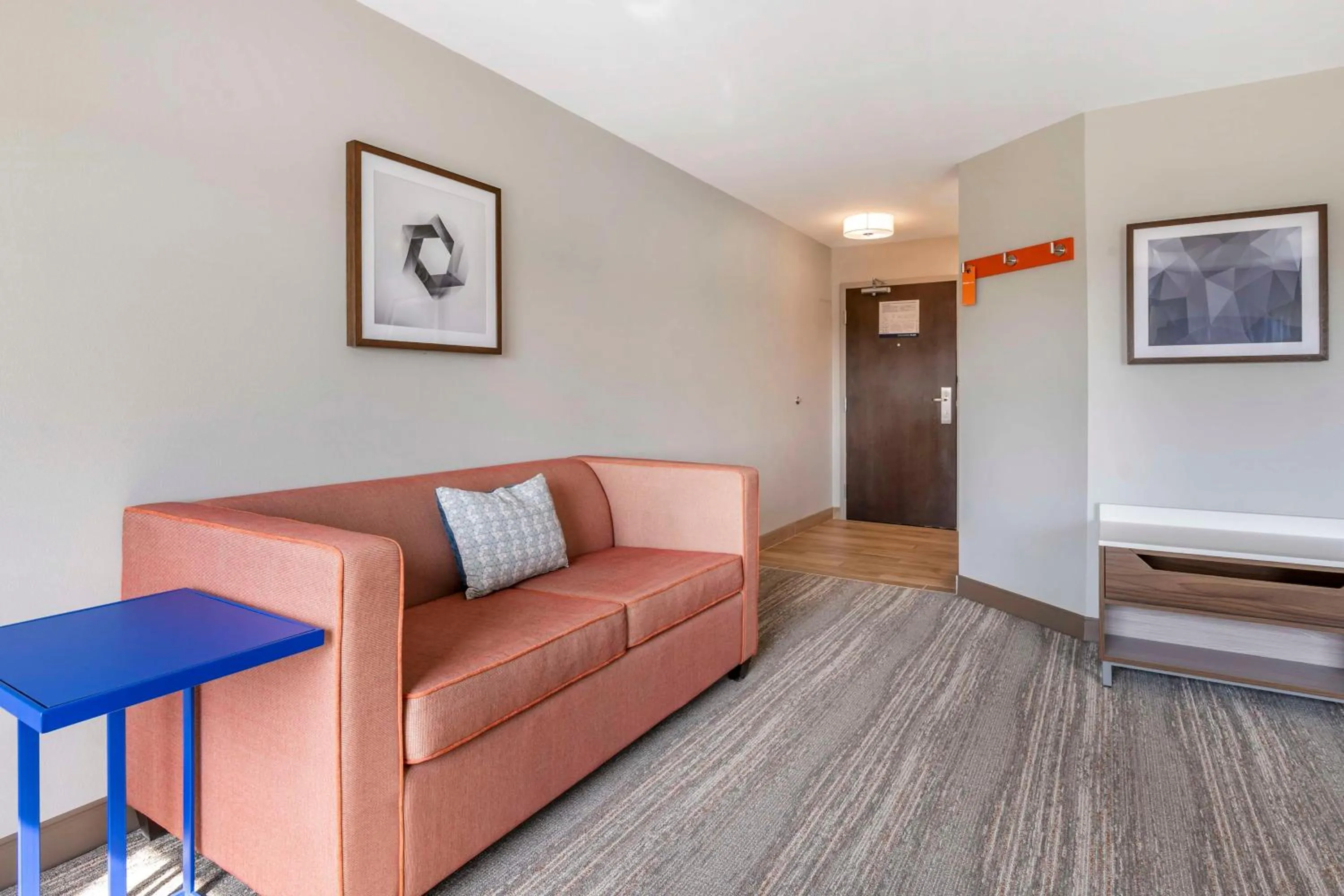 Living room in Hampton Inn Nicholasville Brannon Crossing, Ky