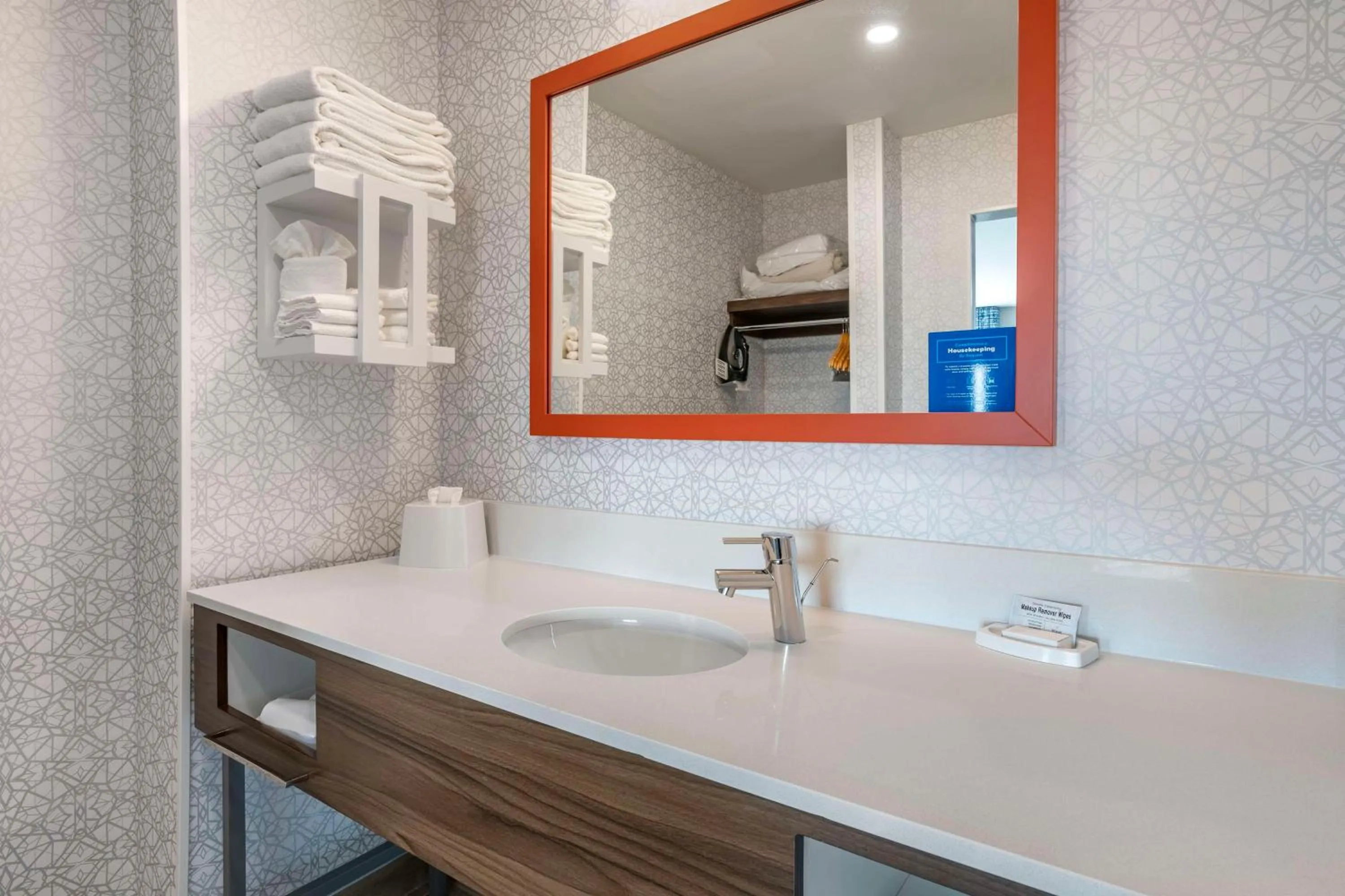 Bathroom in Hampton Inn Nicholasville Brannon Crossing, Ky