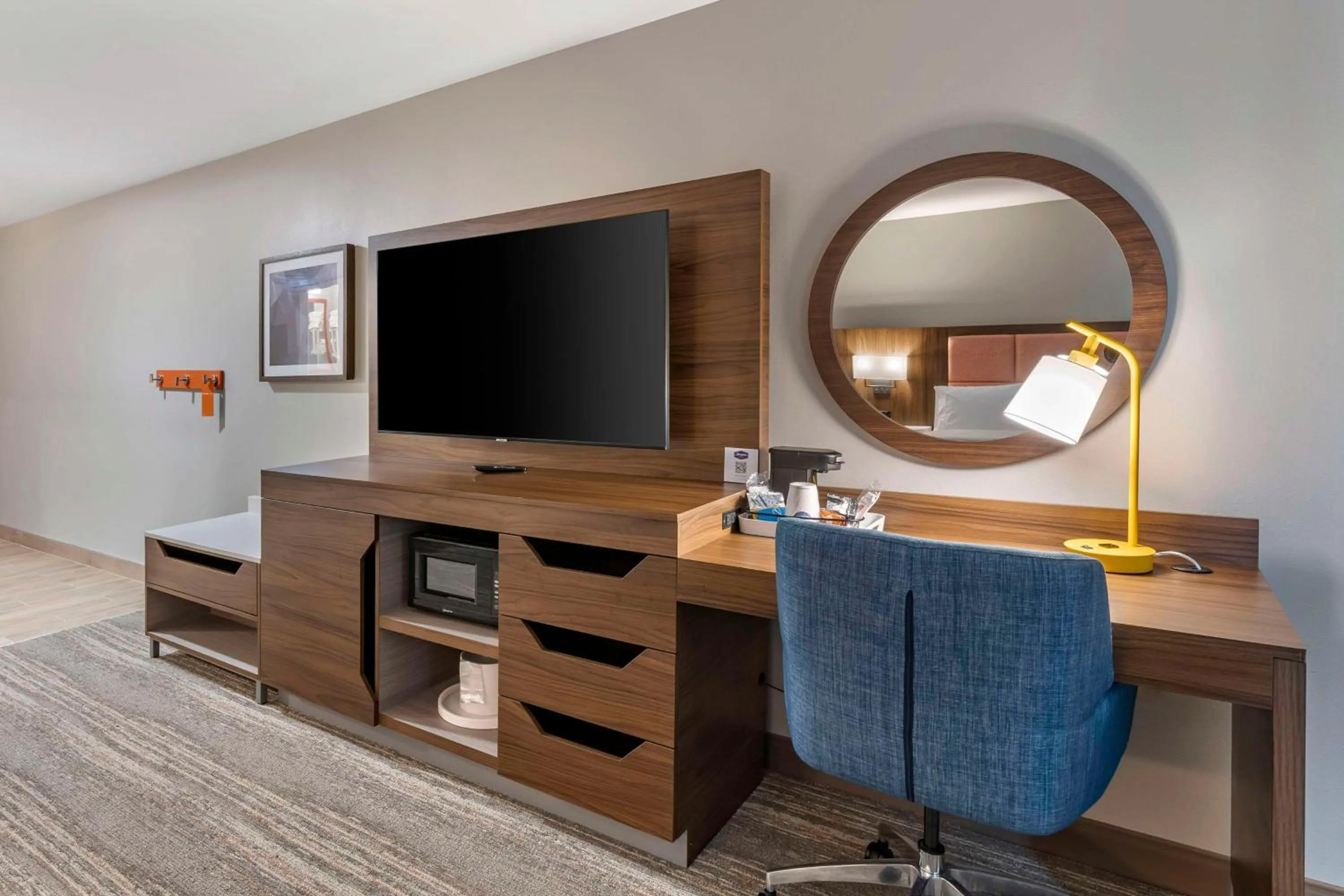 Bedroom in Hampton Inn Nicholasville Brannon Crossing, Ky