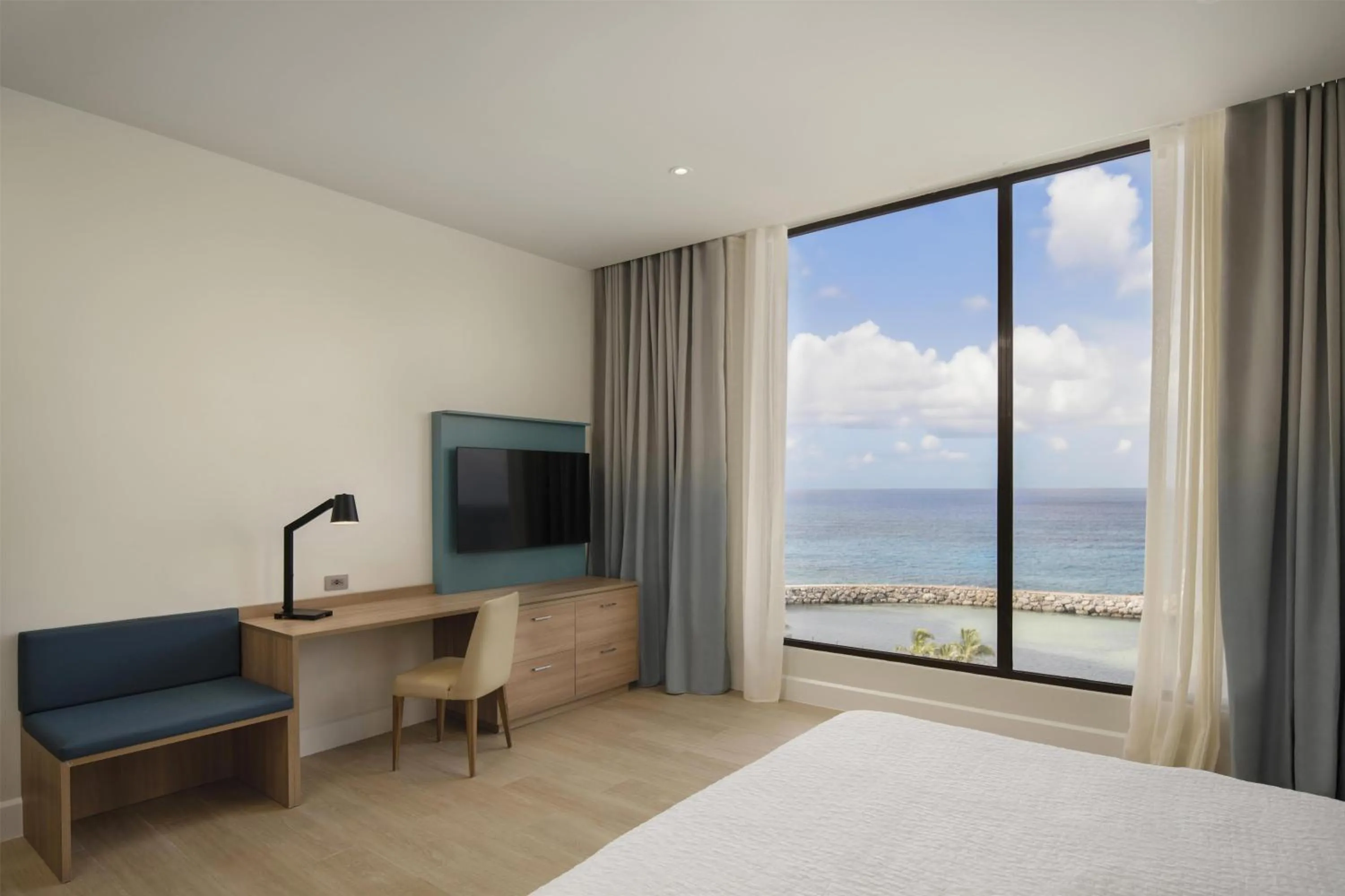 View (from property/room), Bed in Hilton Garden Inn La Romana