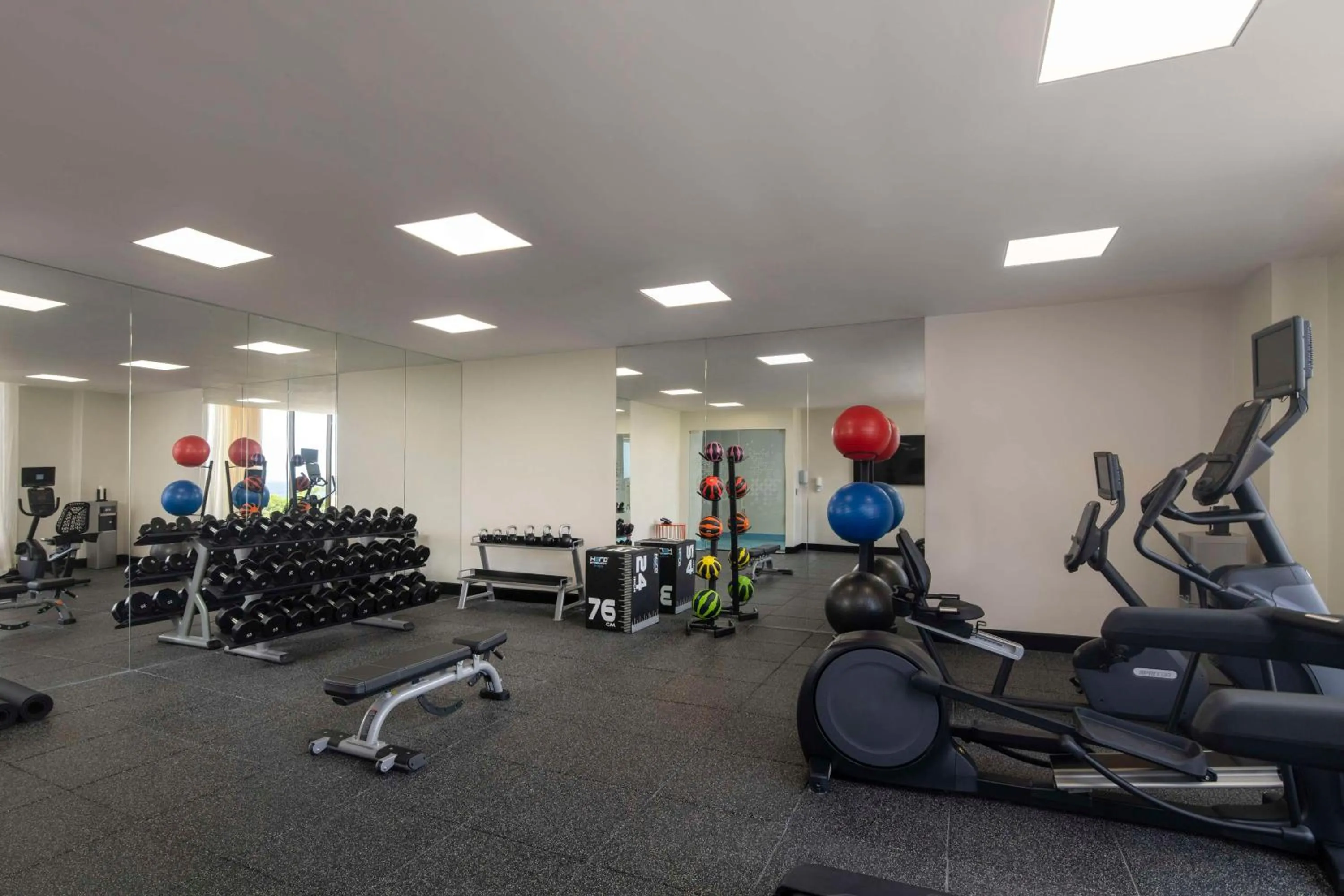 Fitness centre/facilities in Hilton Garden Inn La Romana