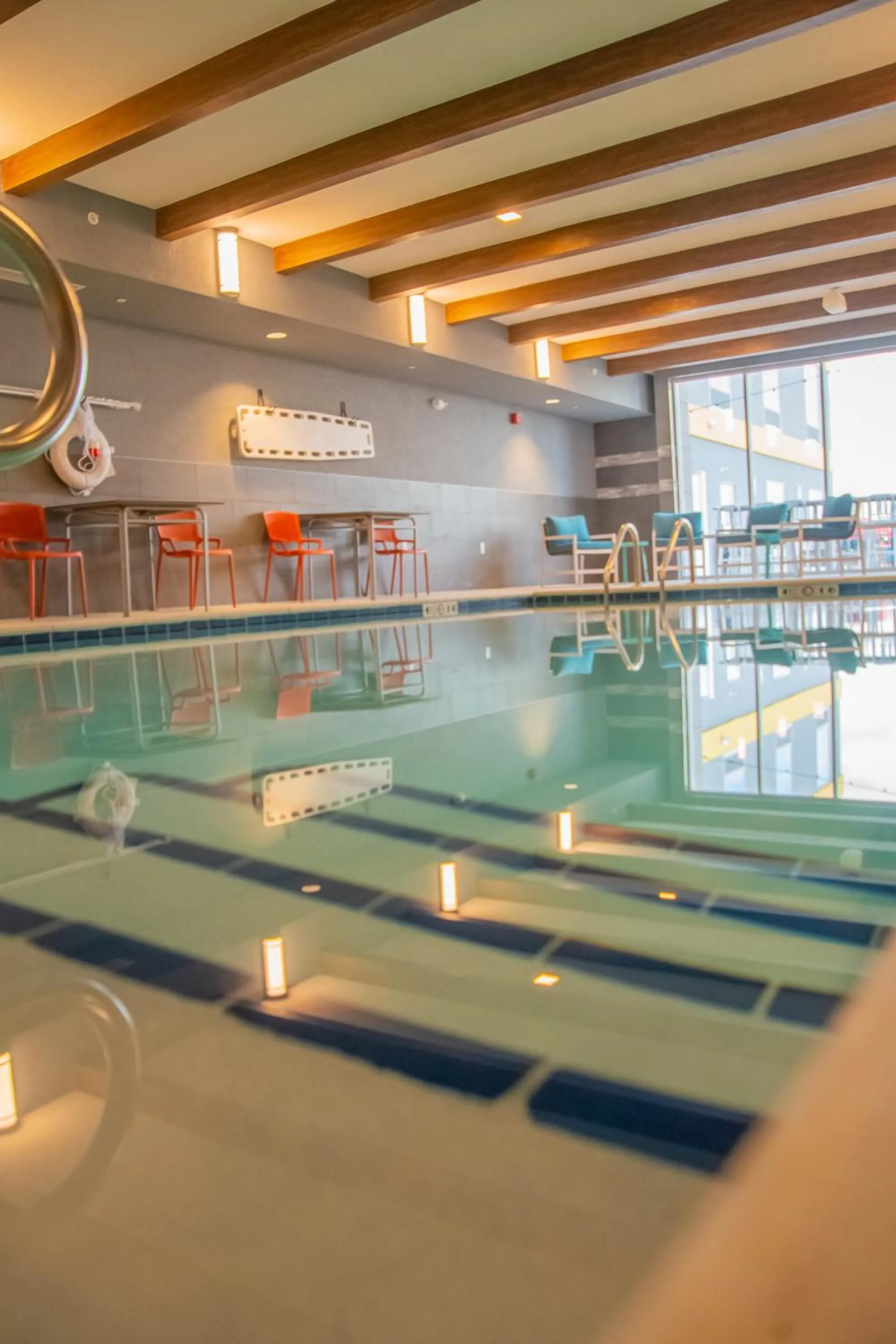 Swimming pool in Home2 Suites By Hilton Logansport