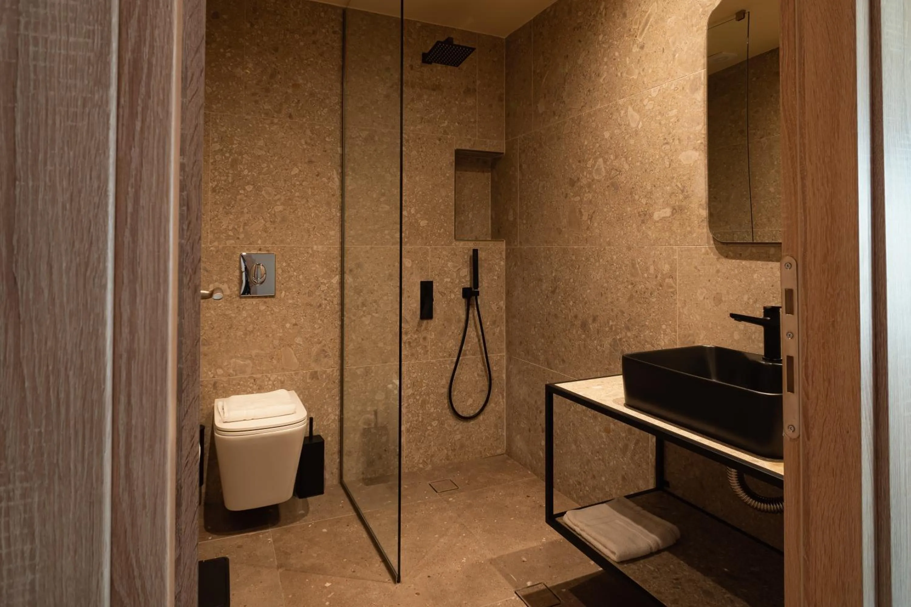 Shower in Elaia Grove