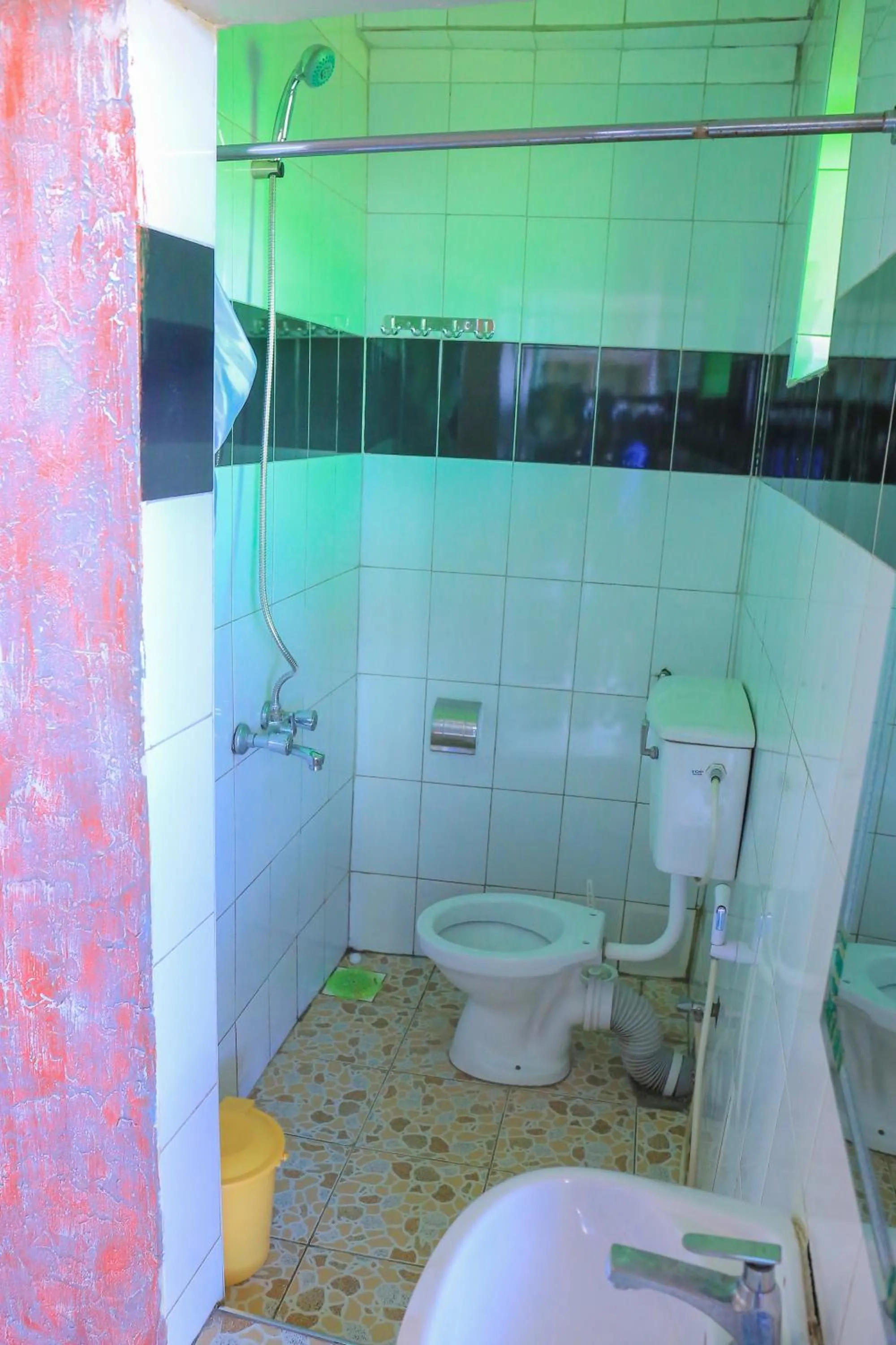 Shower in Precise Motel