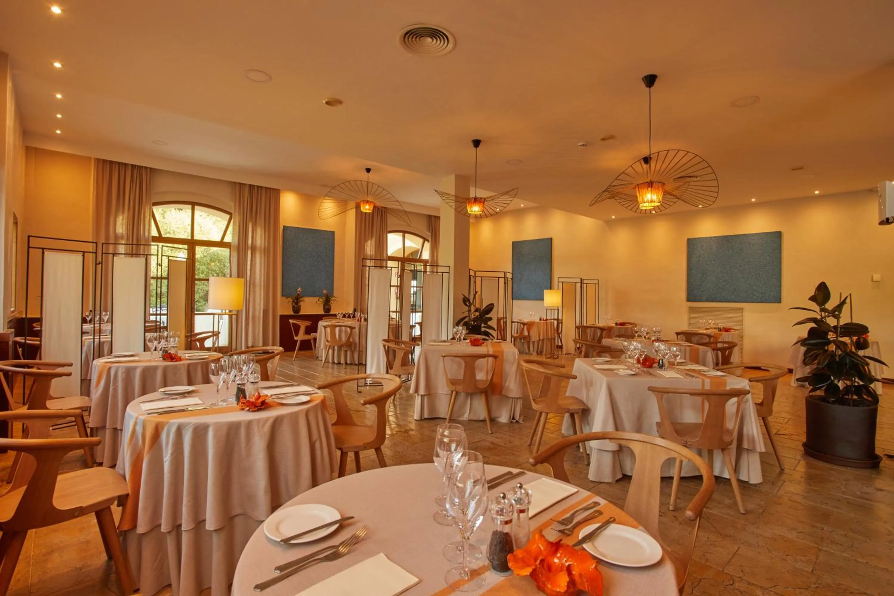 Restaurant/places to eat in Pula Suites Boutique Resort