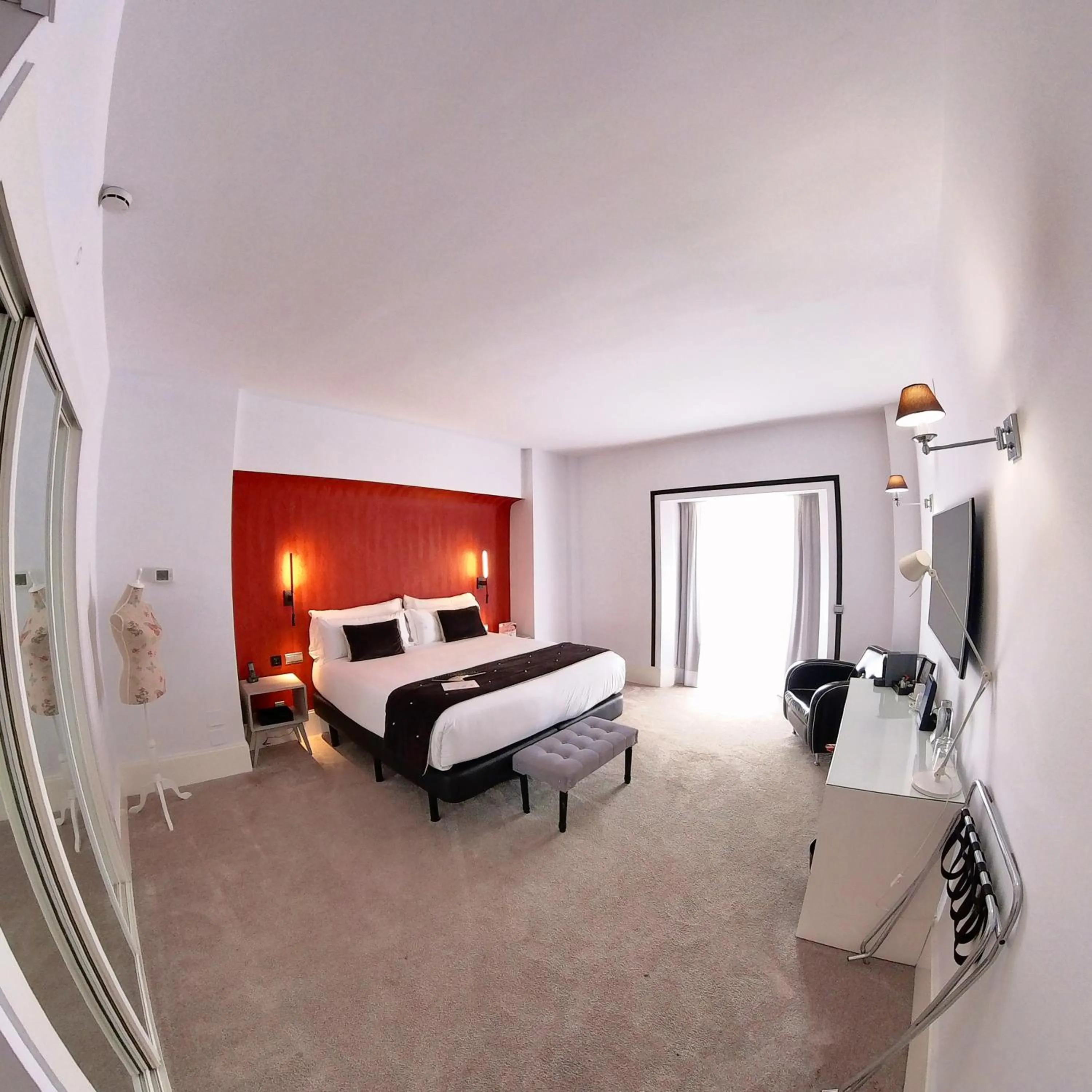 Bed in Mariposa Hotel Malaga