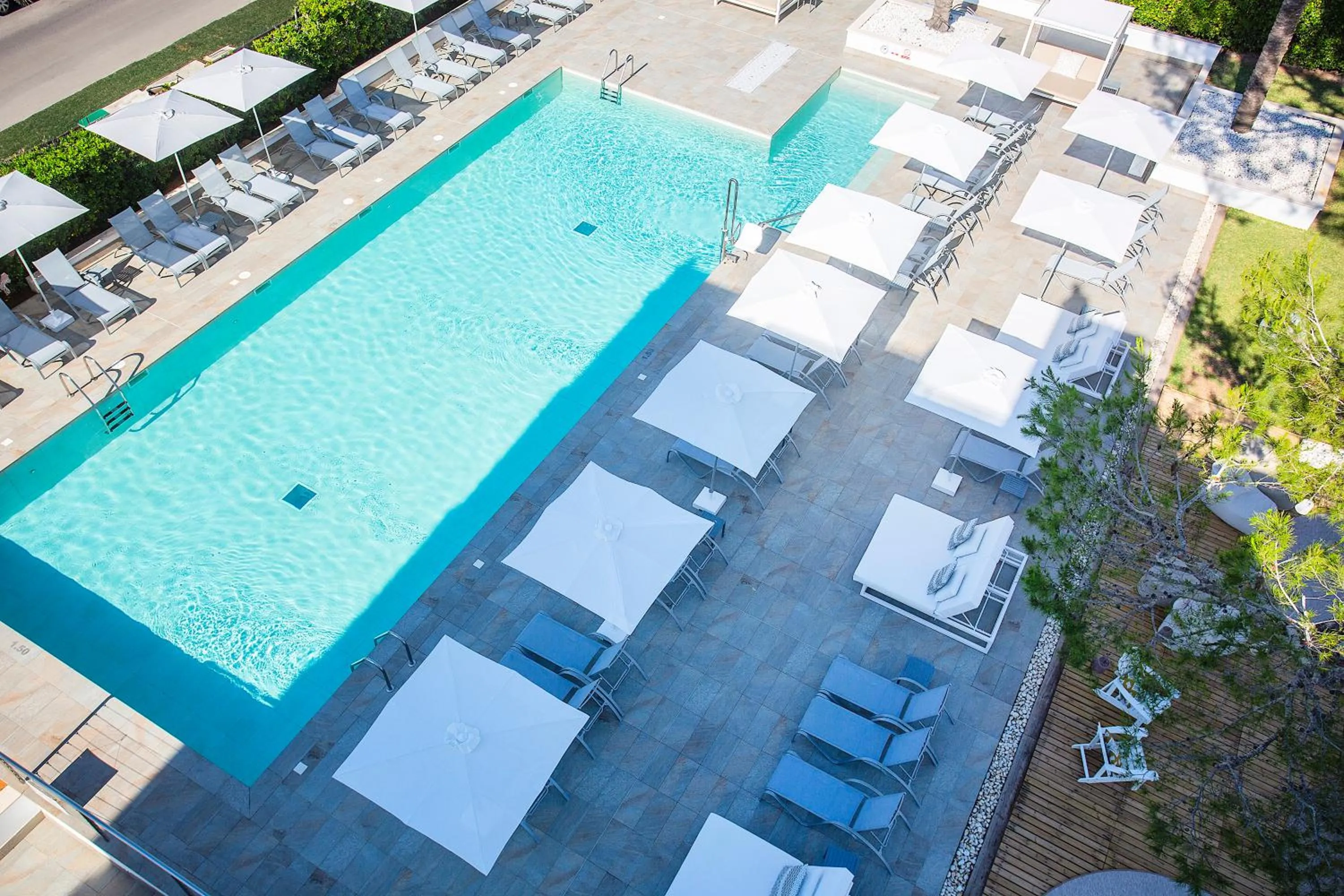 Swimming pool in BQ Sarah -Adults Only