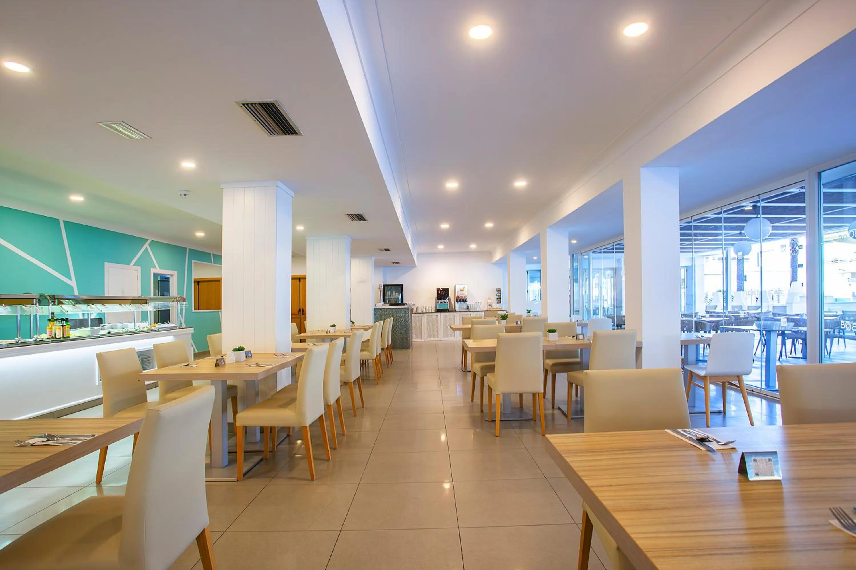 Restaurant/places to eat in BQ Sarah -Adults Only