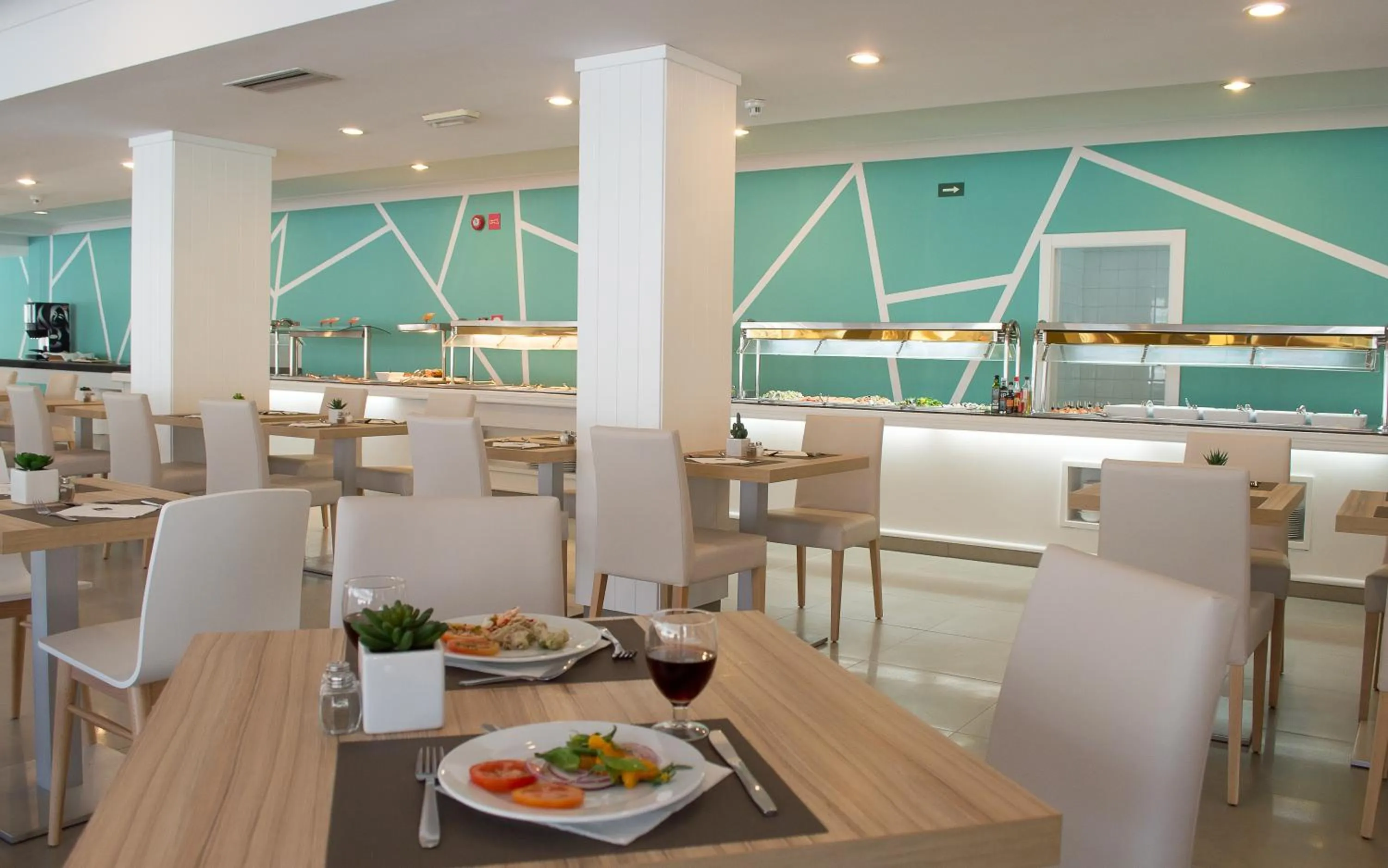 Restaurant/places to eat in BQ Sarah -Adults Only