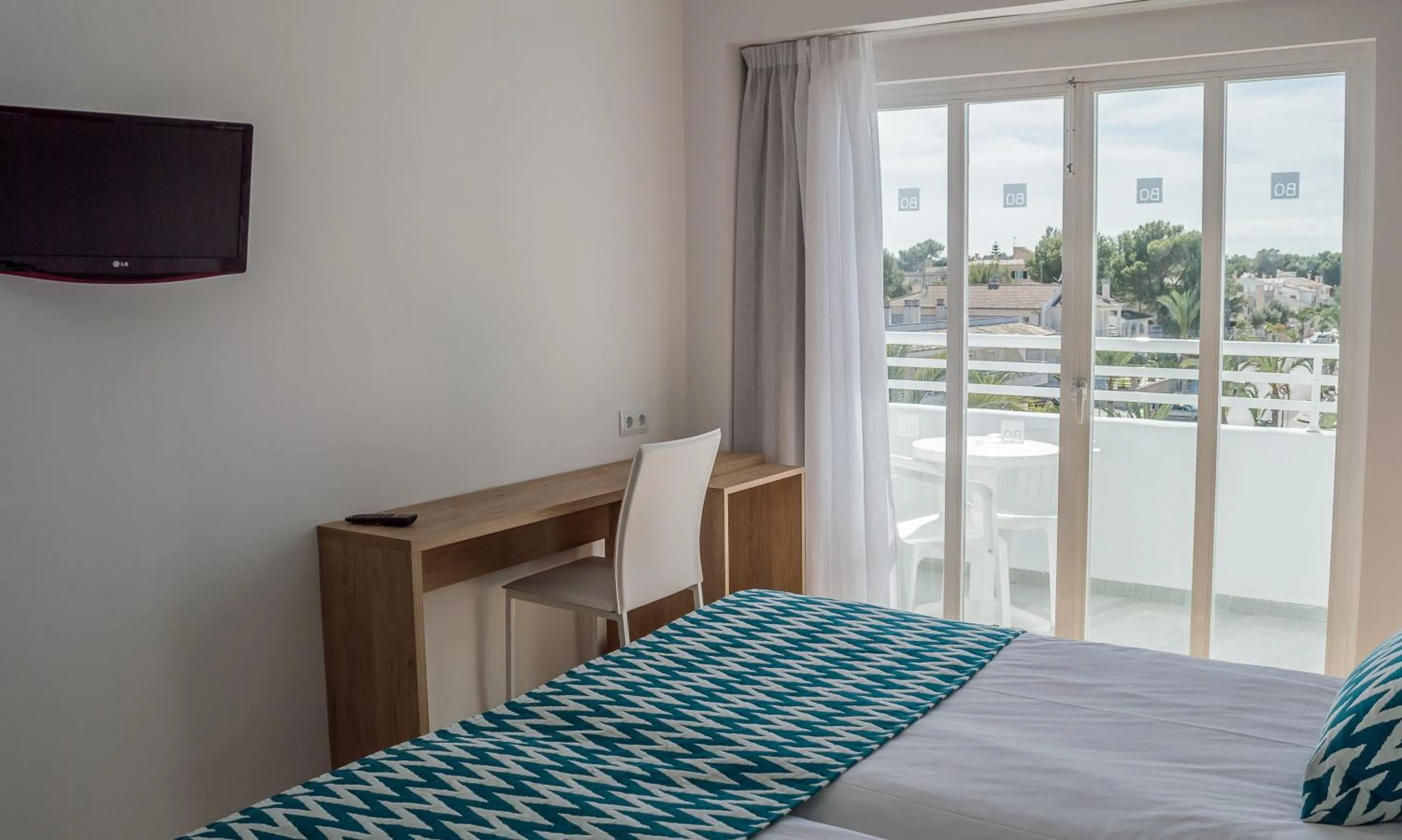 Photo of the whole room, Bed in BQ Sarah -Adults Only