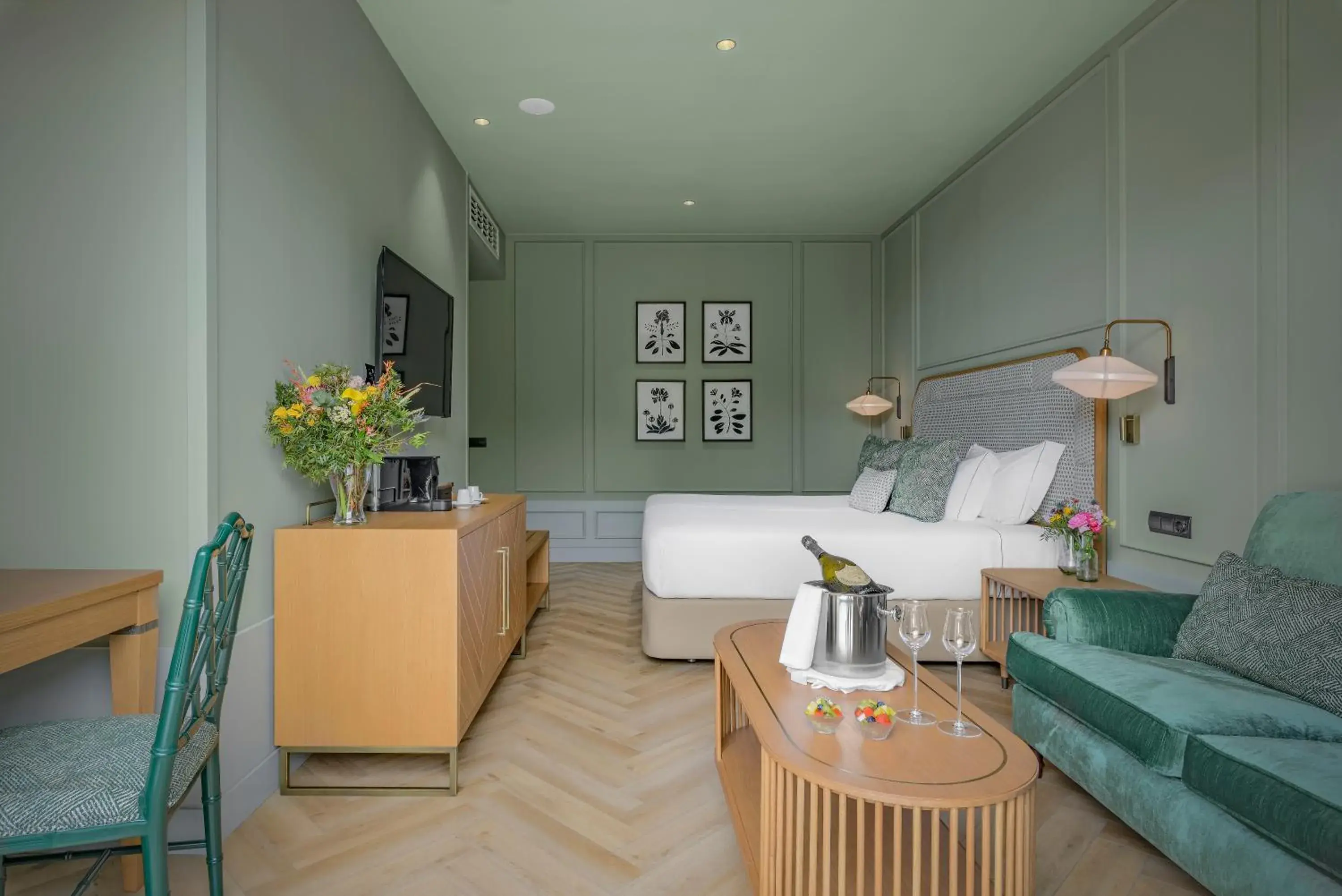 Junior Suite with Garden in CoolRooms Palacio de Luces Junior Suite with Garden in CoolRooms Palacio de Luces