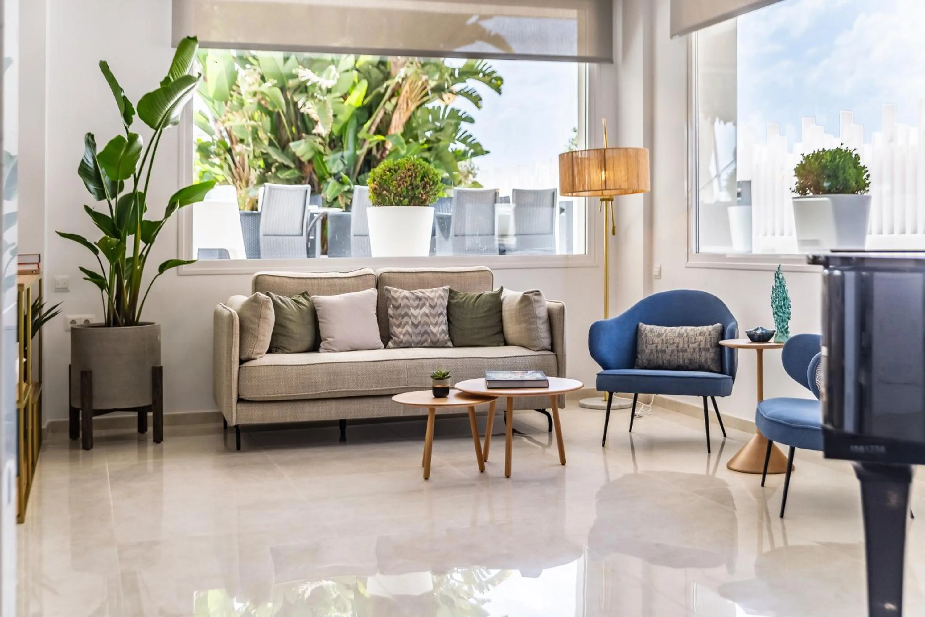 Lobby or reception in Hotel Las Arenas, Affiliated by Melia