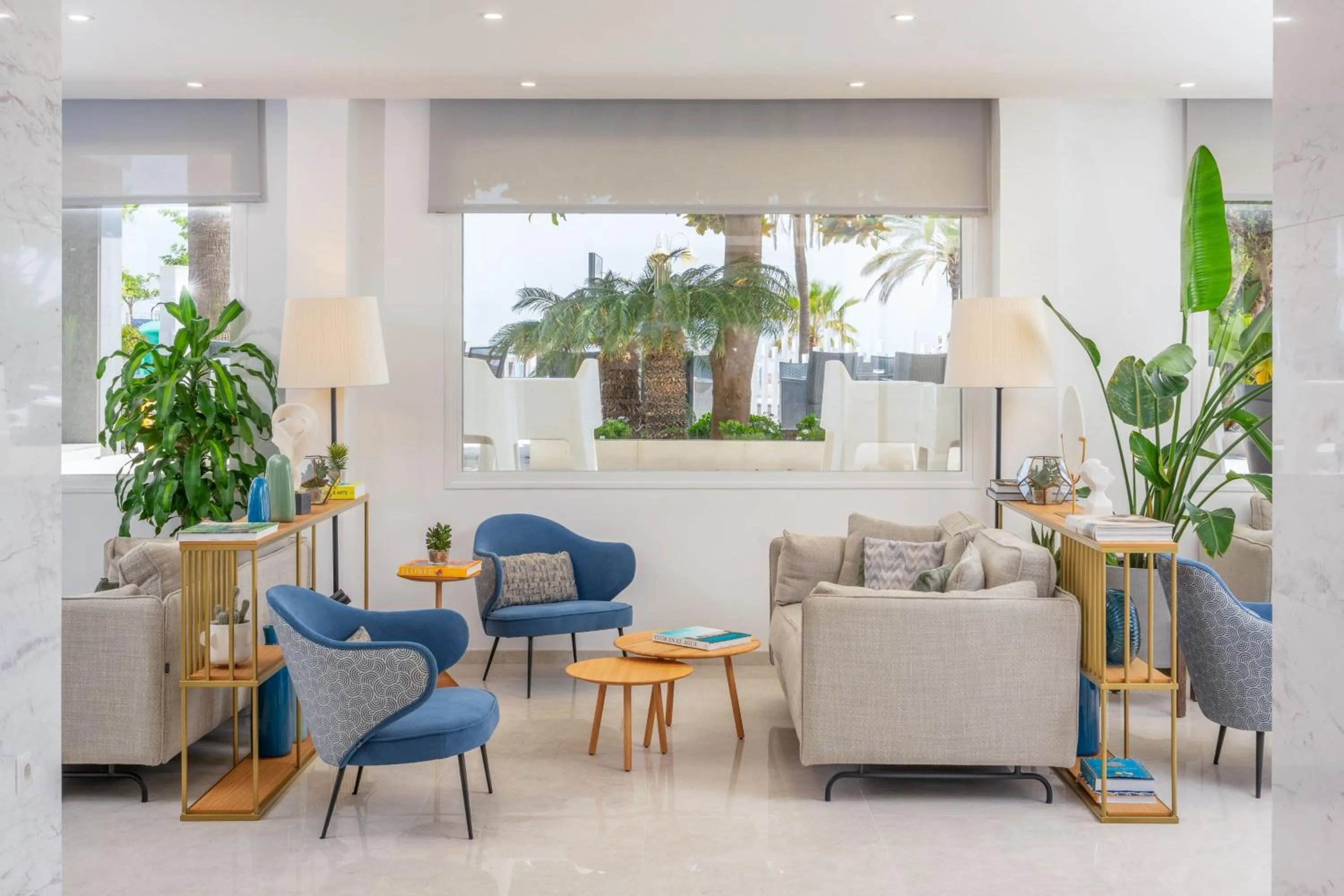 Property building in Hotel Las Arenas Affiliated by Meliá