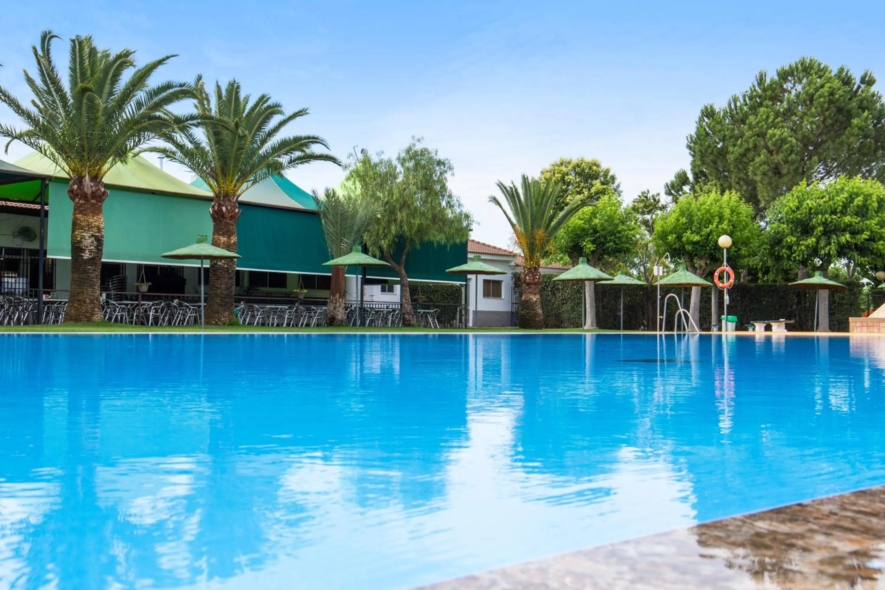 Pool view in Camping Carlos III