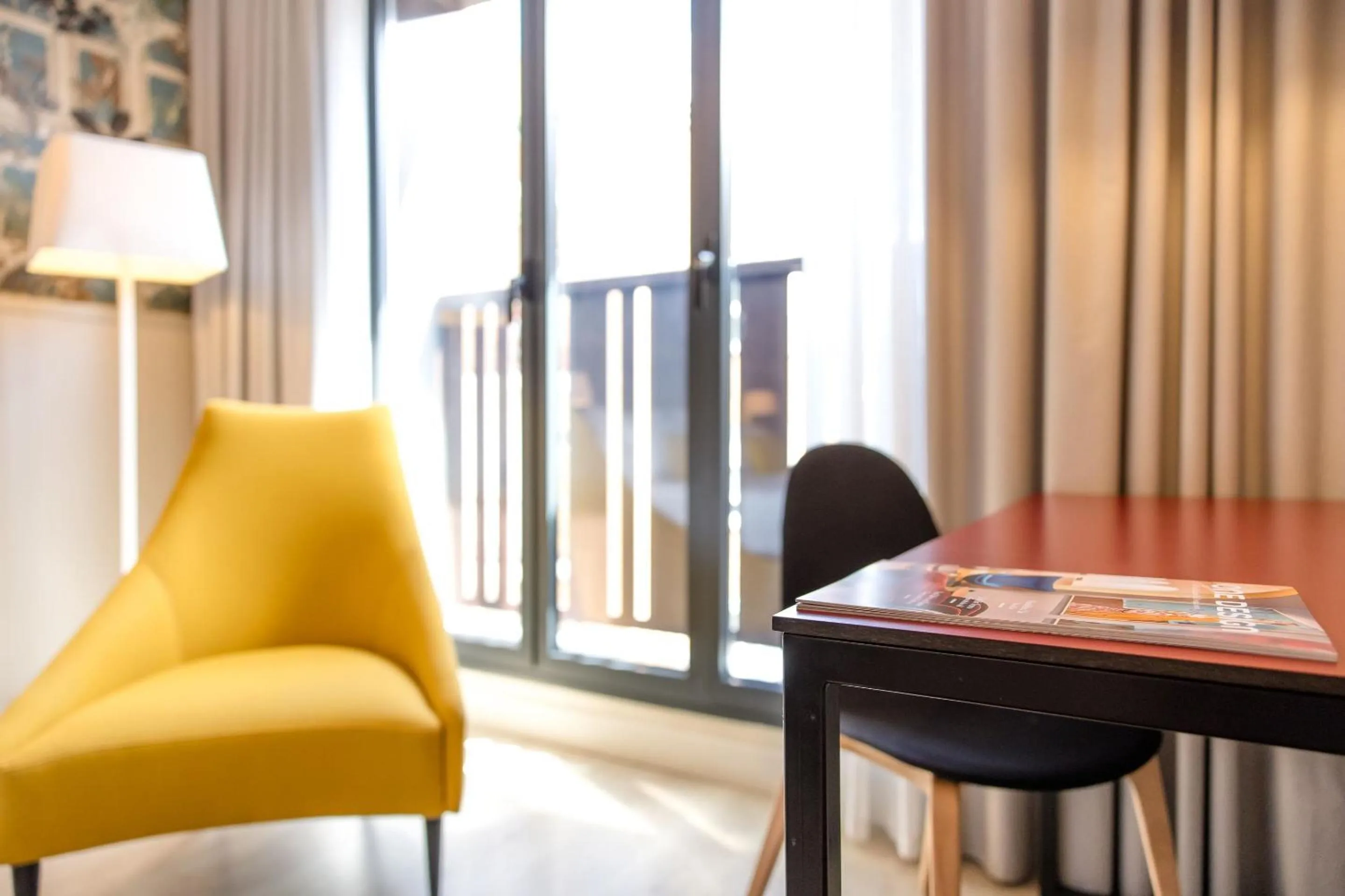 Photo of the whole room in Motel One Madrid-Plaza de España