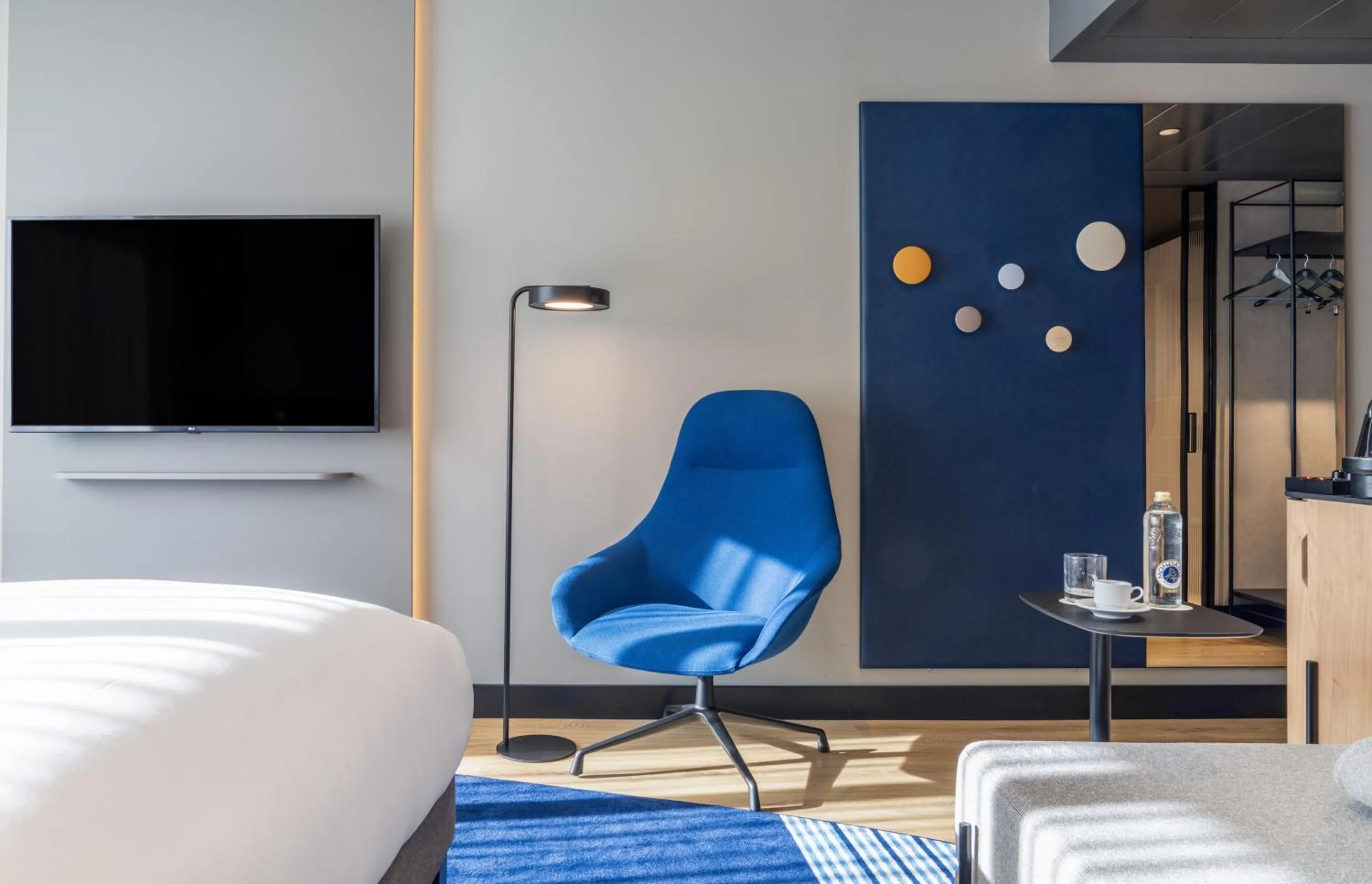 Photo of the whole room in Pullman Madrid Airport & Feria